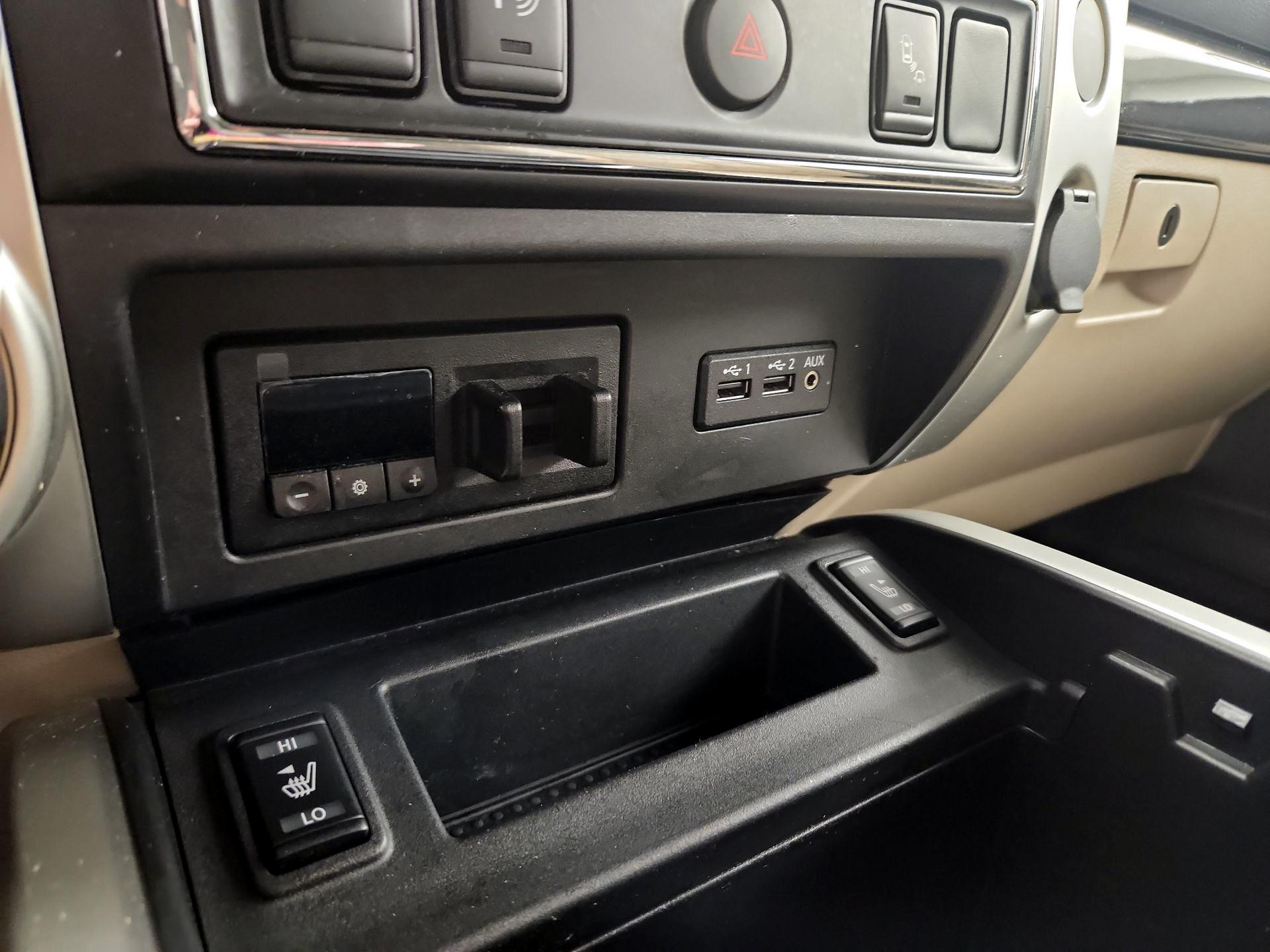 Thumbnail: 2019 Nissan Titan - 19