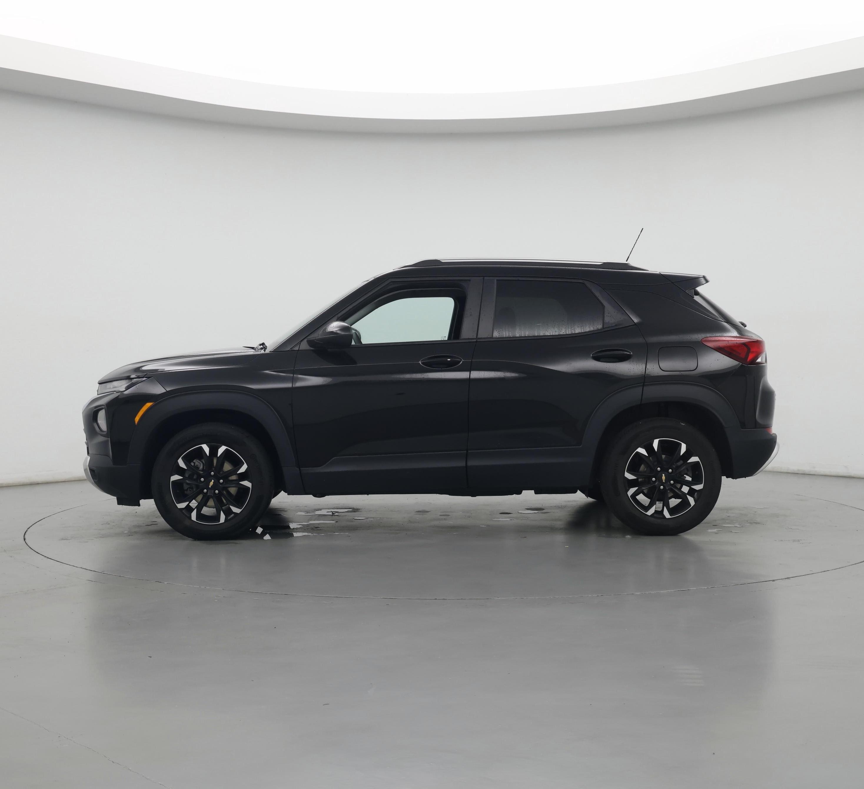 Thumbnail: 2022 Chevrolet TrailBlazer - 3
