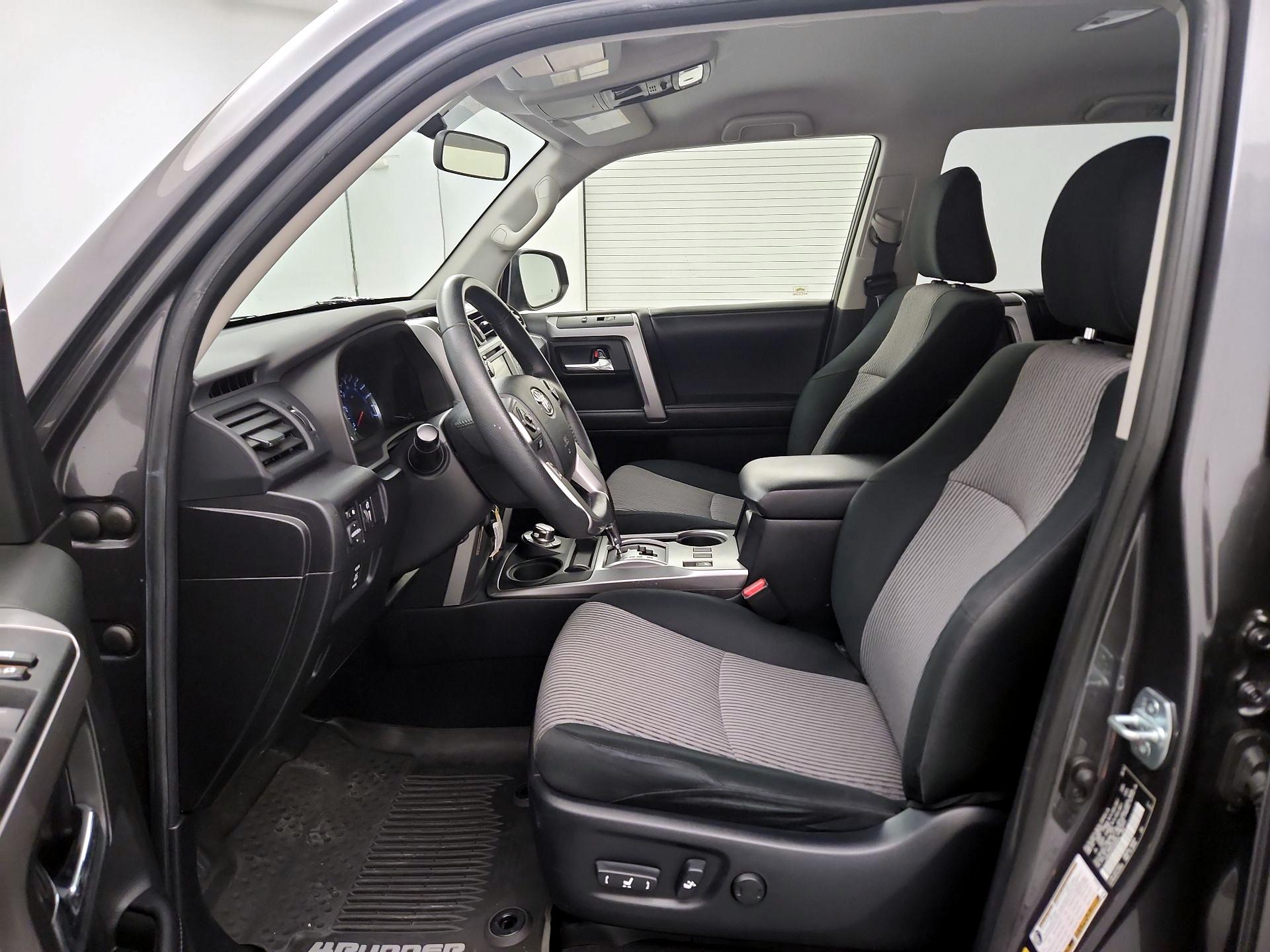 Thumbnail: 2016 Toyota 4Runner - 11