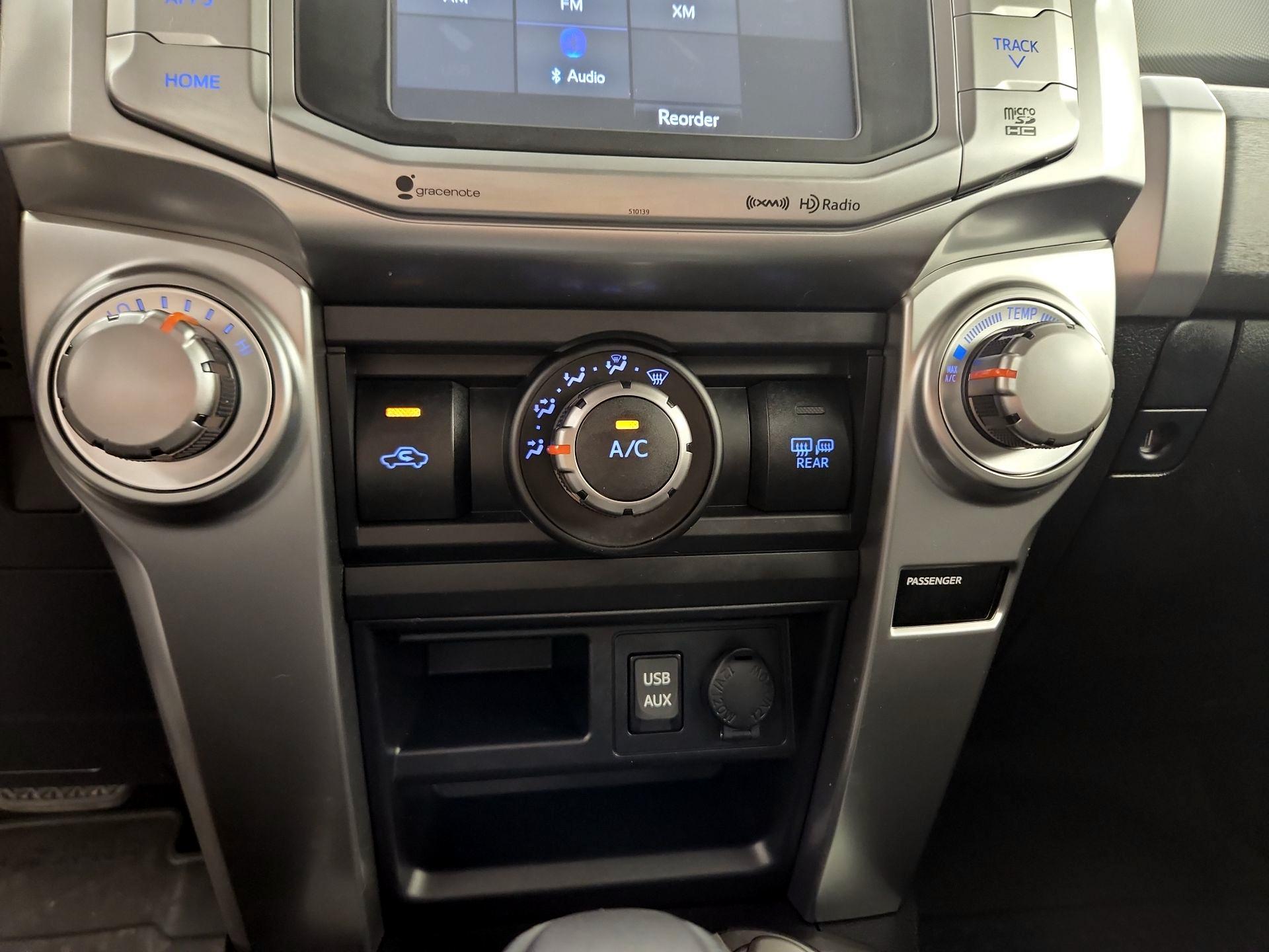 Thumbnail: 2016 Toyota 4Runner - 17