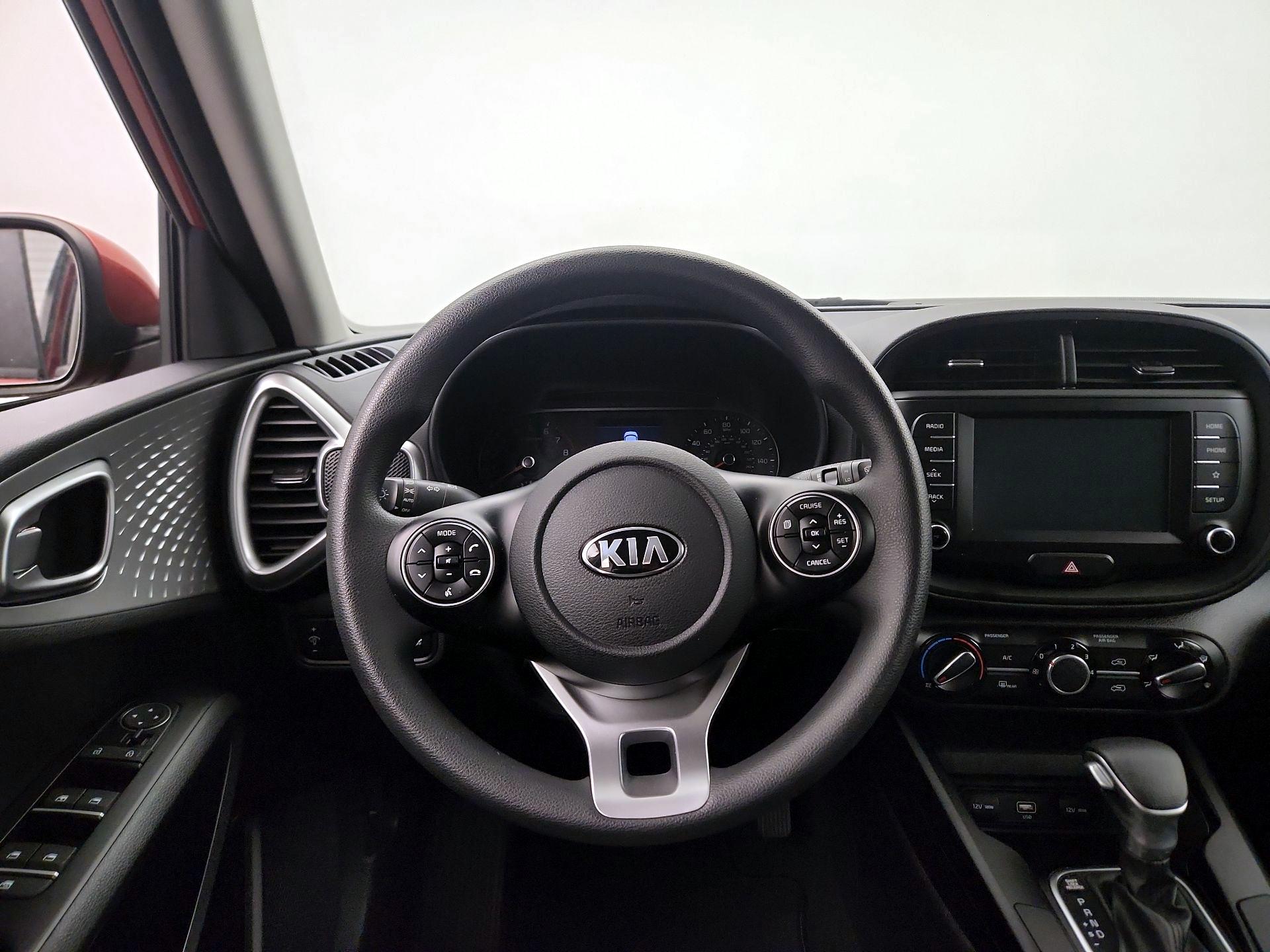 Thumbnail: 2020 Kia Soul - 10