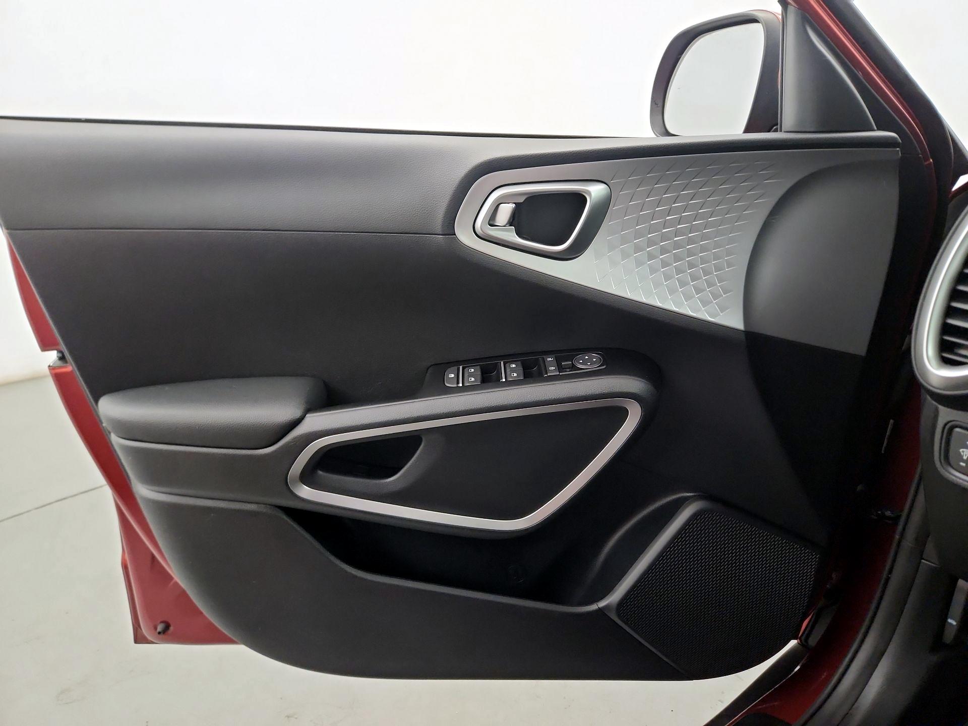 Thumbnail: 2020 Kia Soul - 12