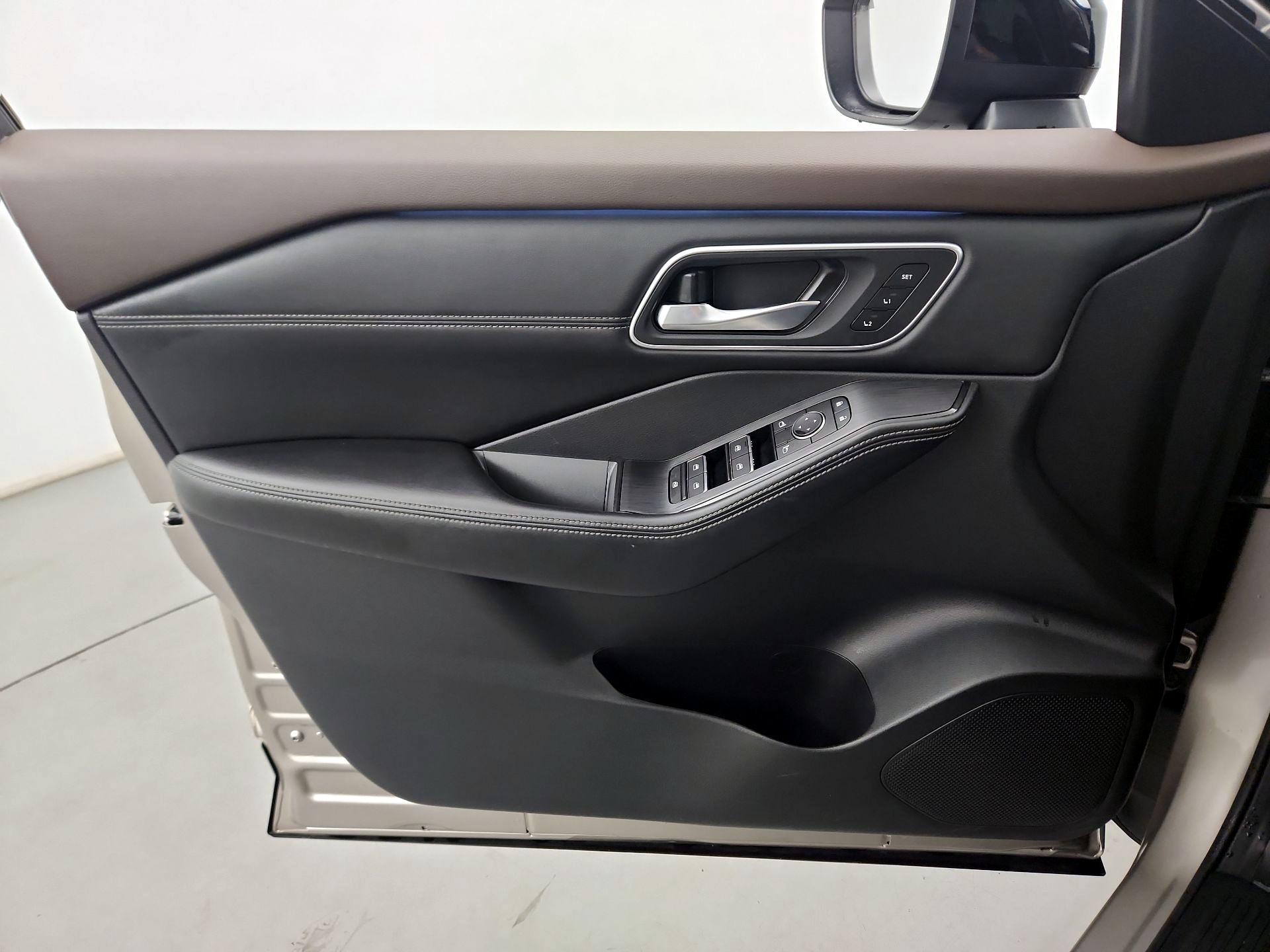 Thumbnail: 2023 Nissan Rogue - 12