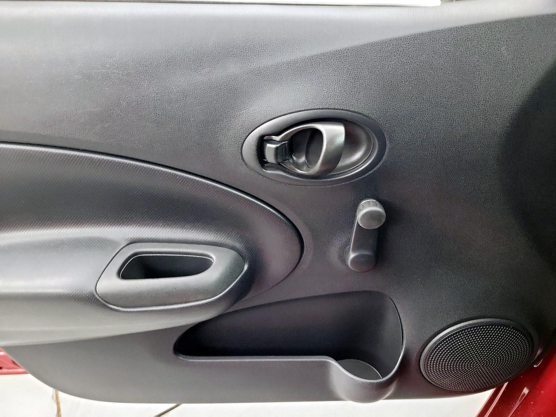 Thumbnail: 2017 Nissan Versa Note - 12