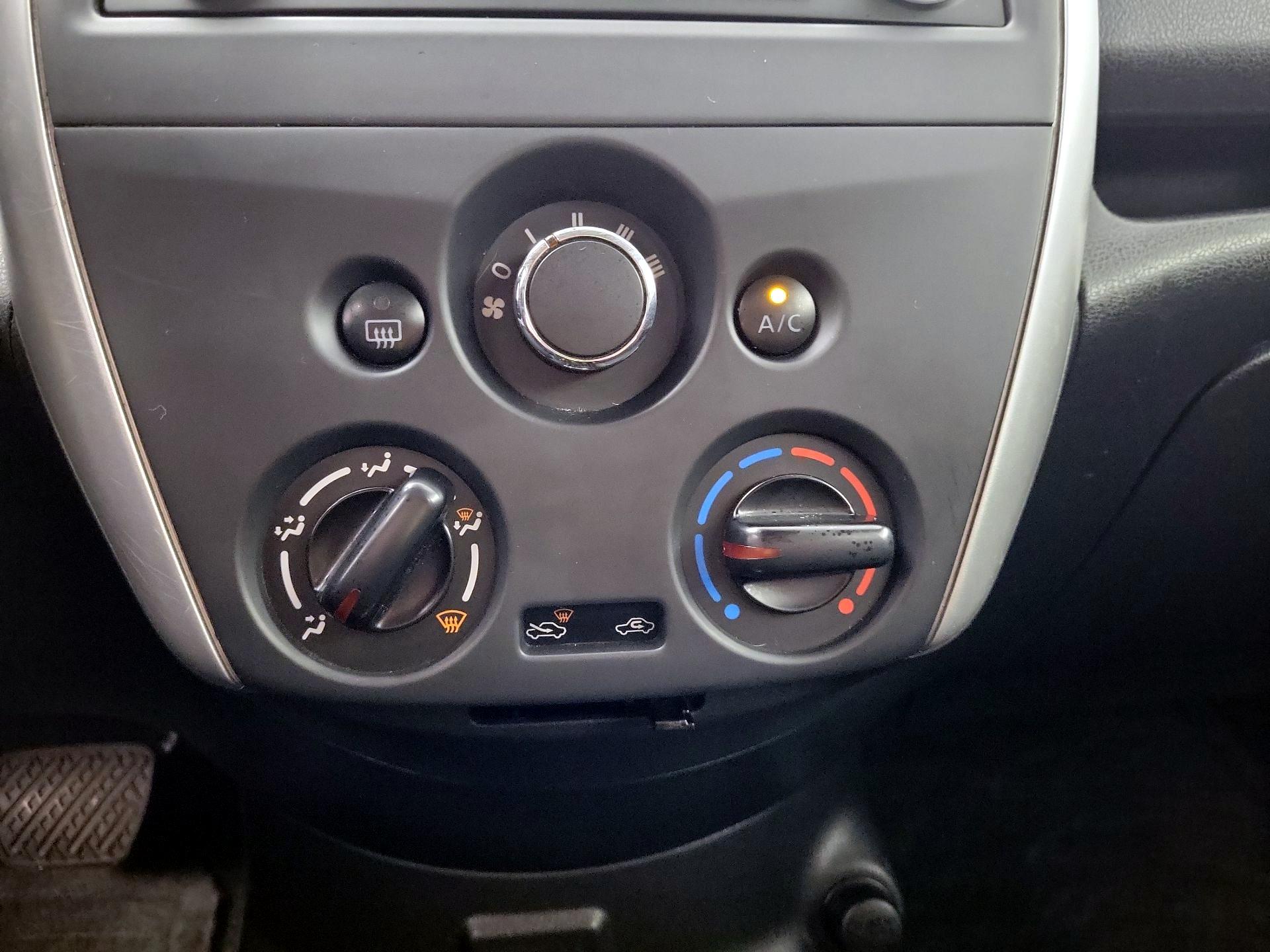 Thumbnail: 2017 Nissan Versa Note - 15