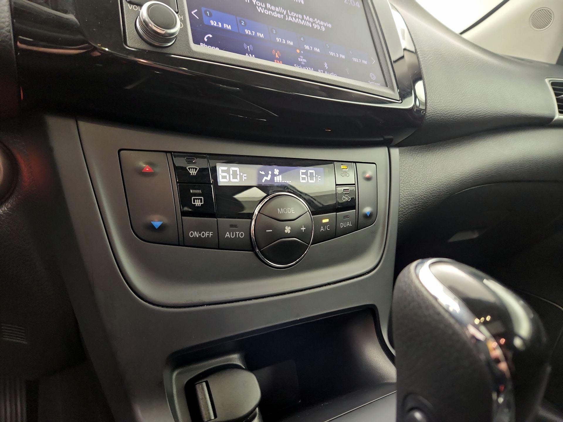 Thumbnail: 2019 Nissan Sentra - 16