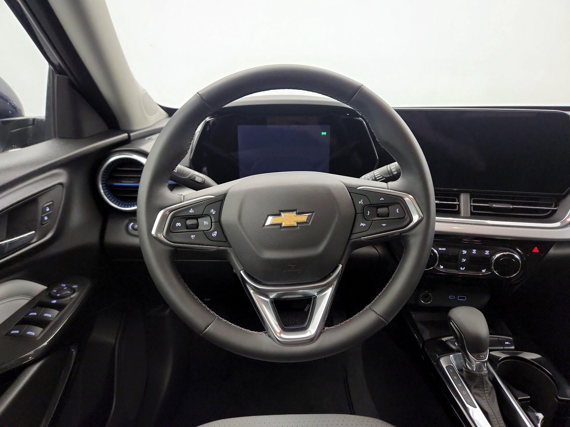 Thumbnail: 2024 Chevrolet Trax - 10