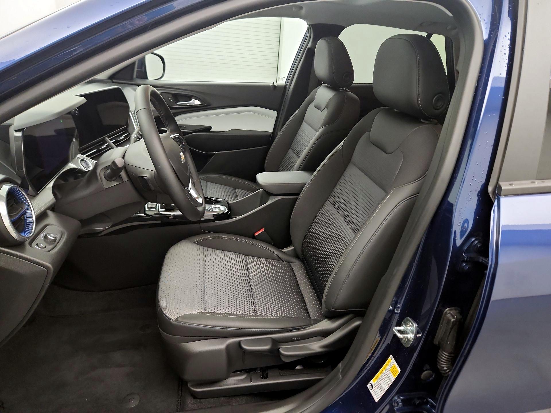 Thumbnail: 2024 Chevrolet Trax - 11