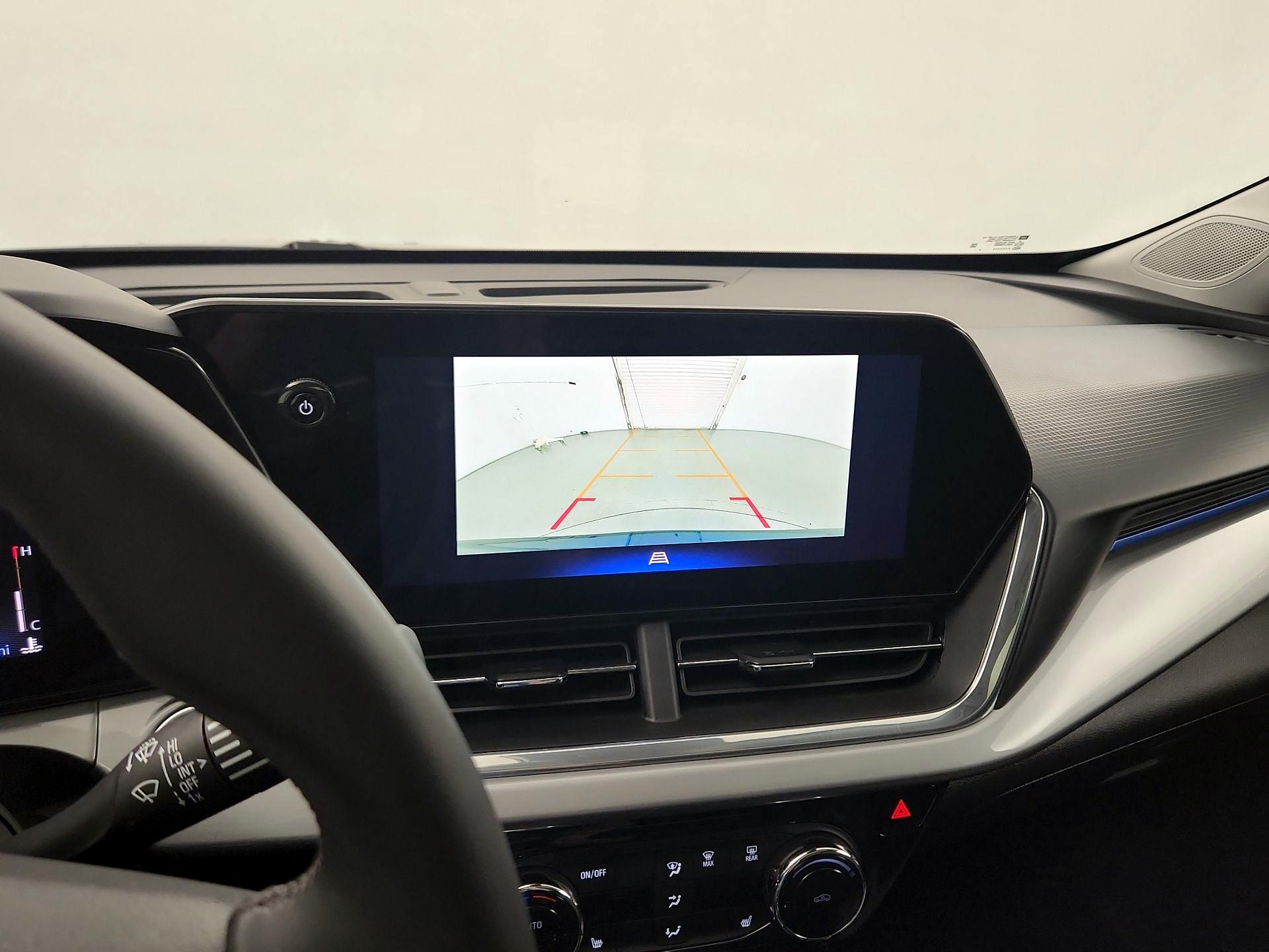 Thumbnail: 2024 Chevrolet Trax - 14