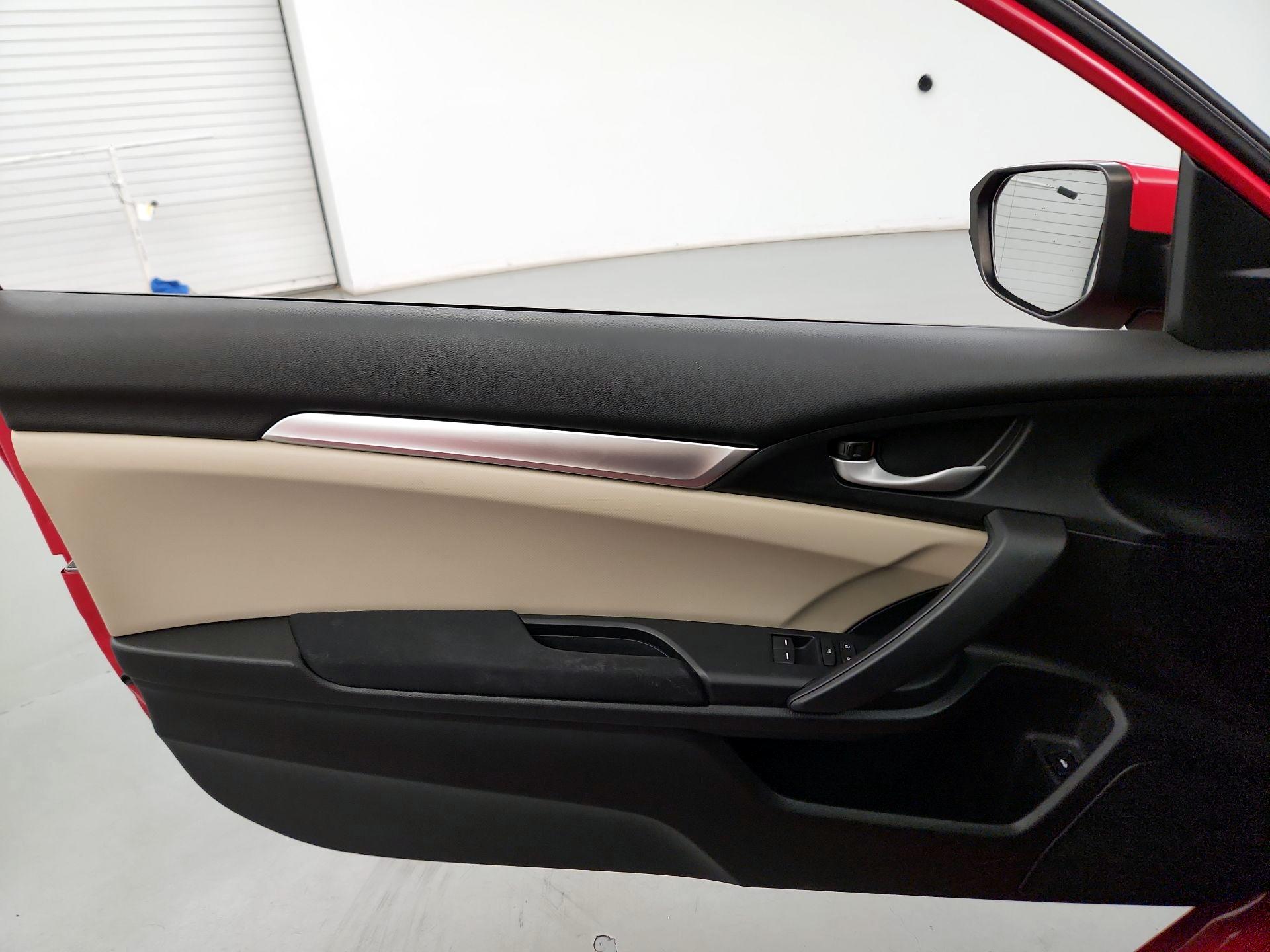 Thumbnail: 2016 Honda Civic - 12