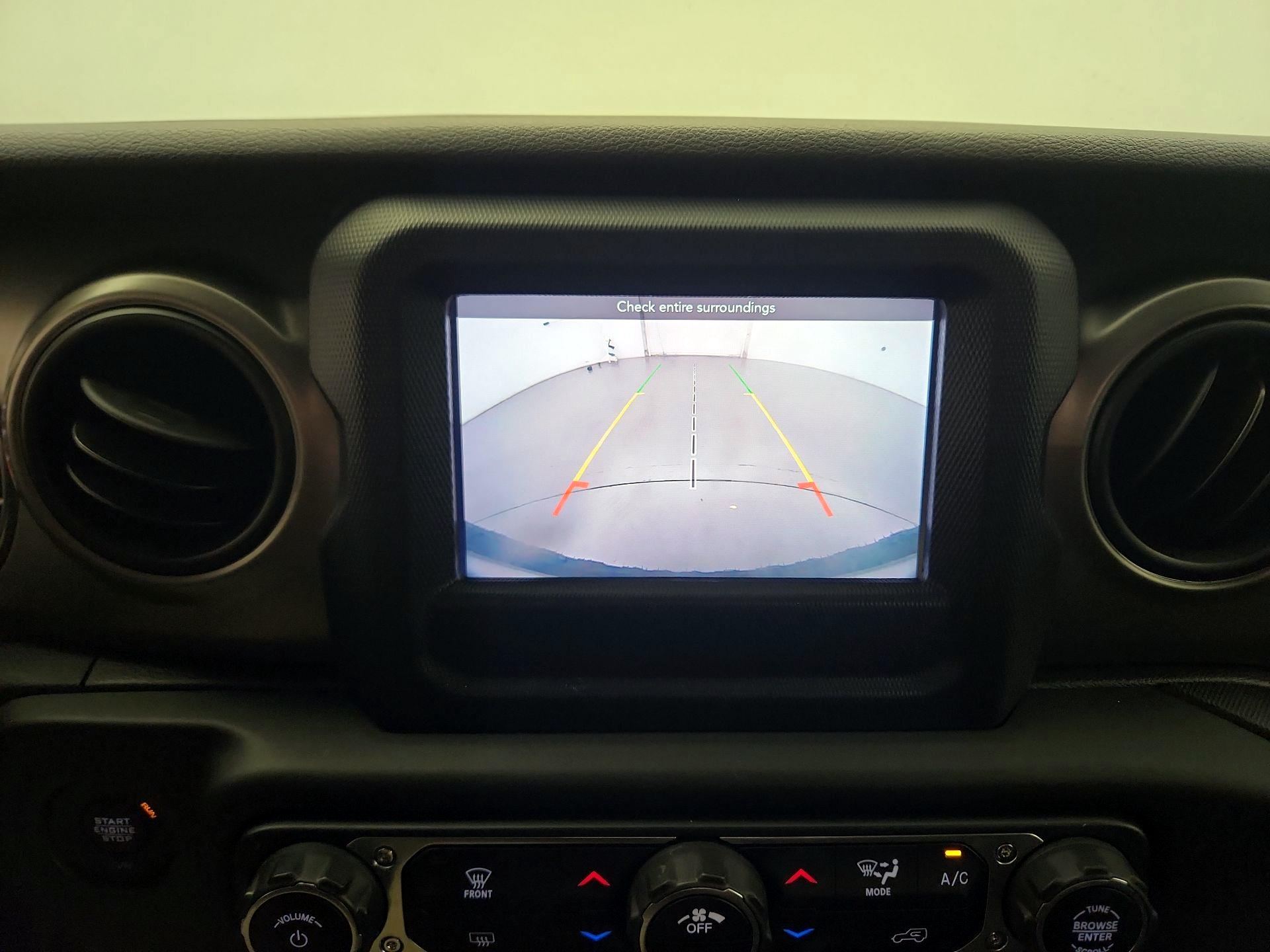 Thumbnail: 2018 Jeep Wrangler - 14