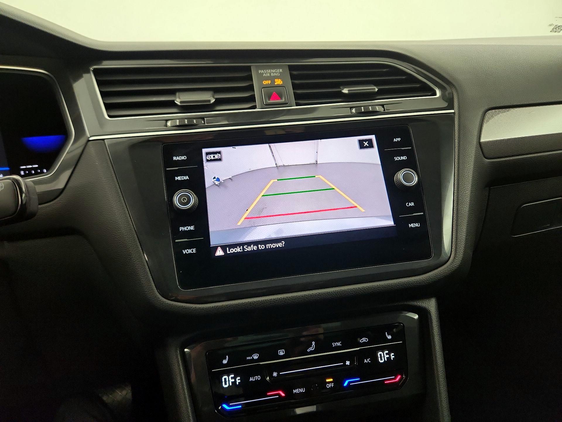 Thumbnail: 2022 Volkswagen Tiguan - 13