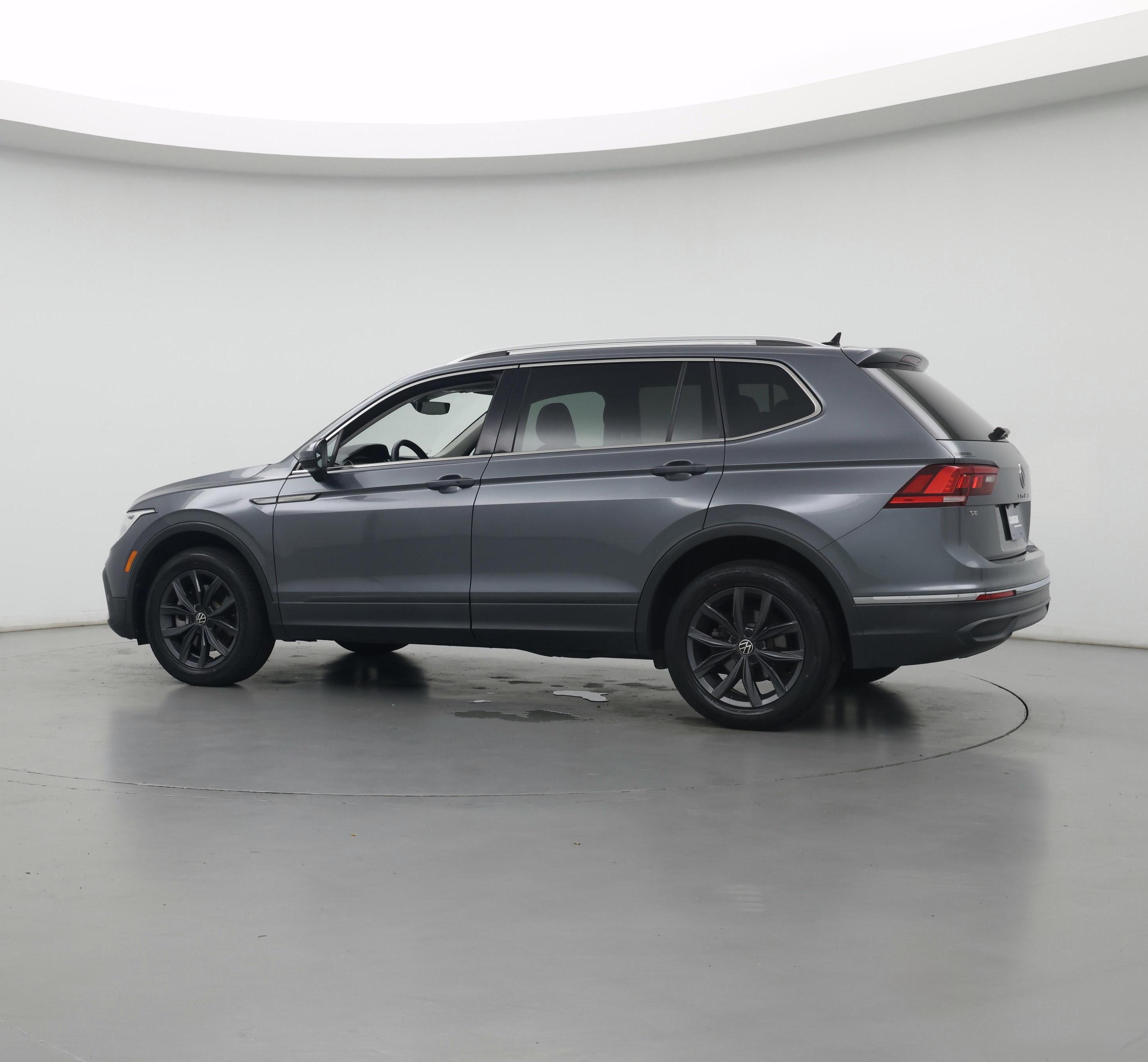 Thumbnail: 2022 Volkswagen Tiguan - 5