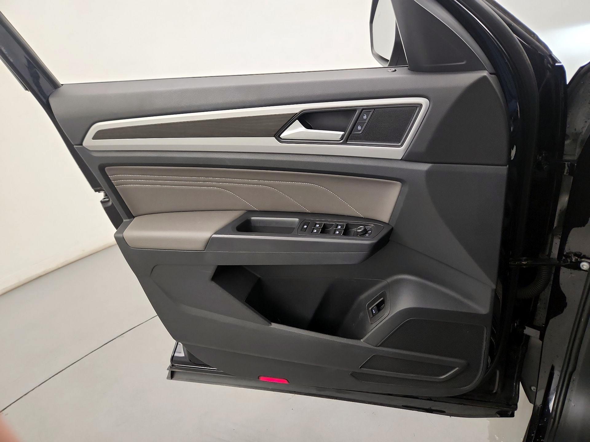 Thumbnail: 2021 Volkswagen Atlas - 12