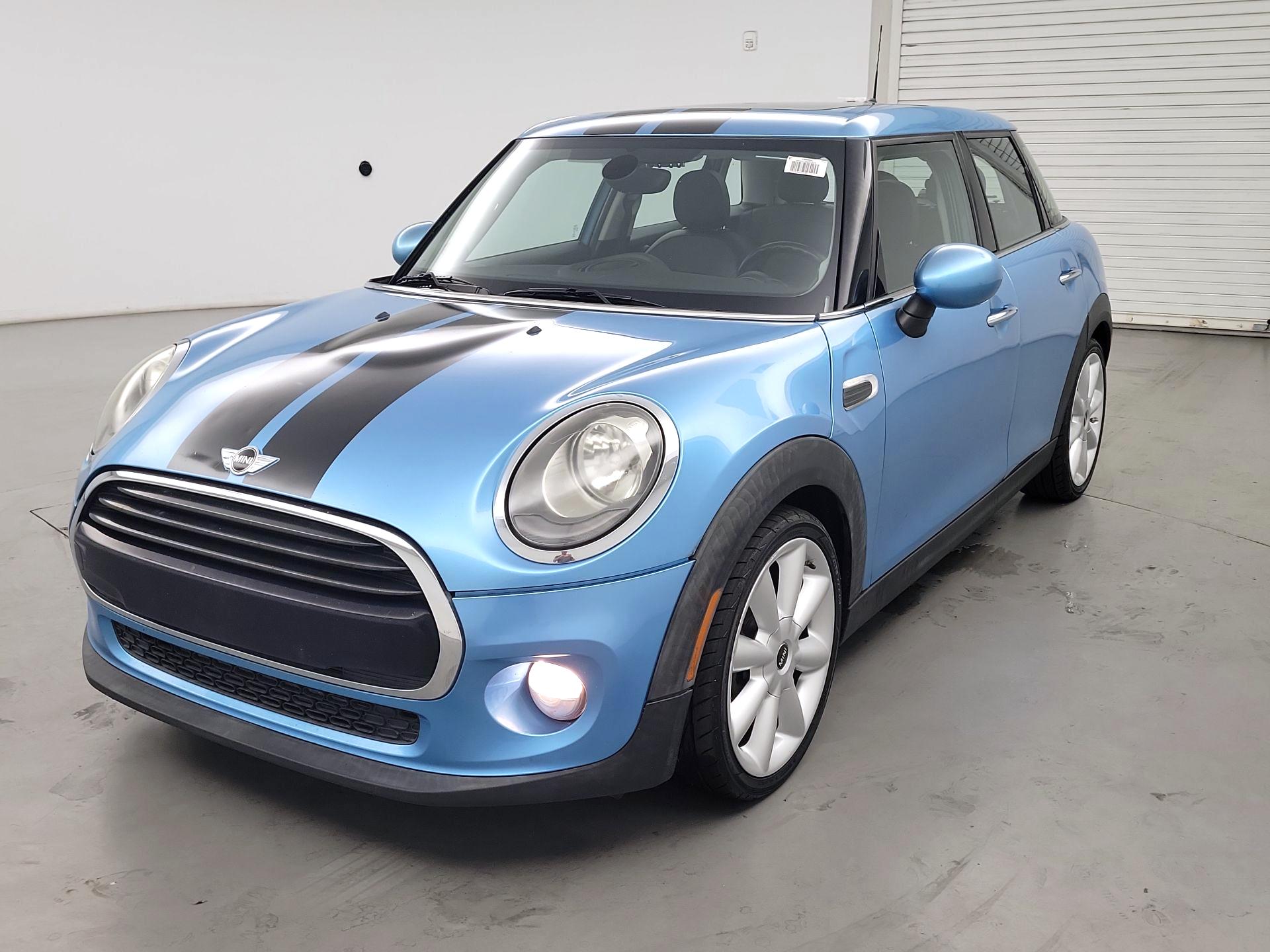 Thumbnail: 2016 MINI Cooper Hardtop - 3