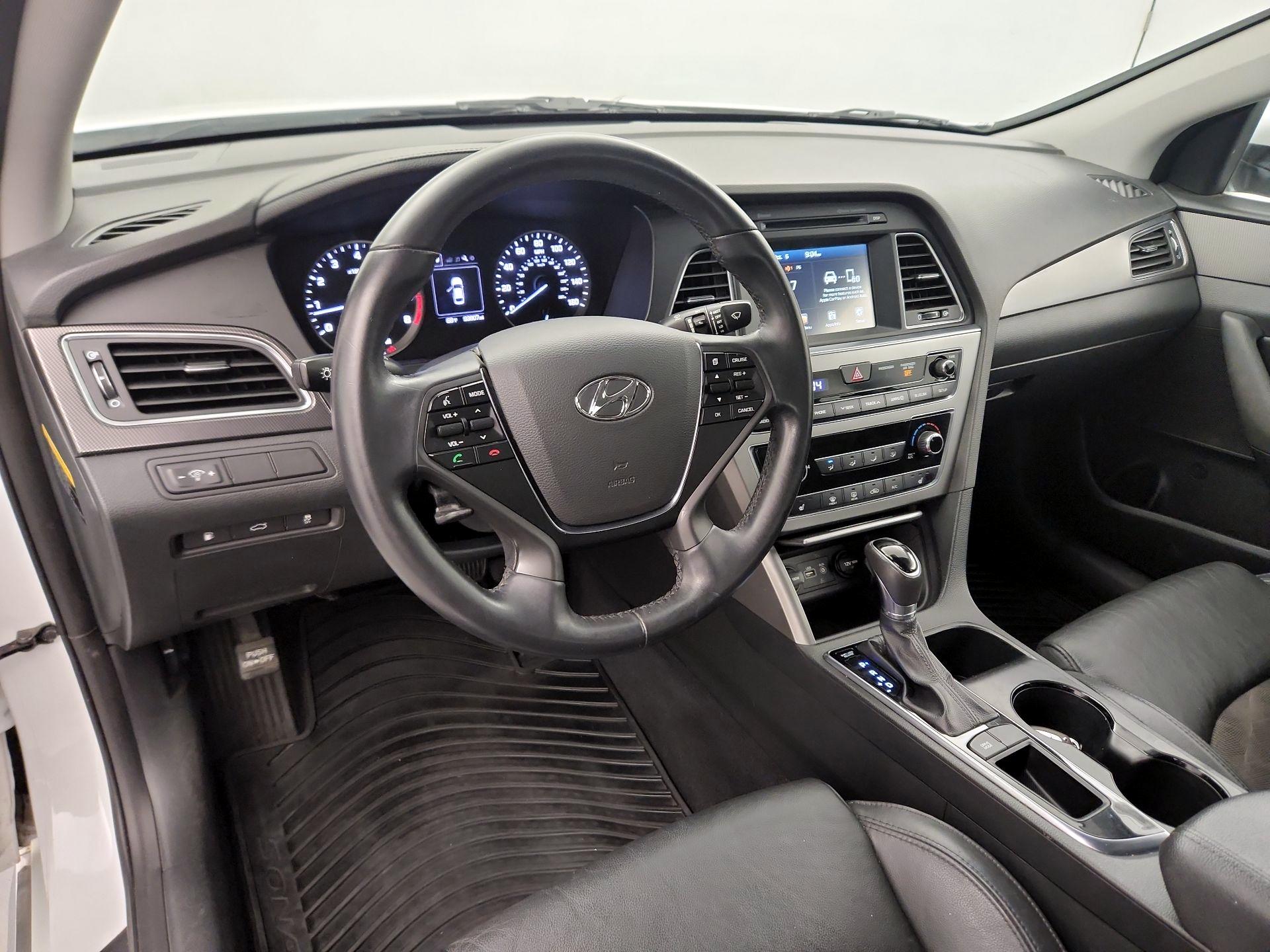Thumbnail: 2017 Hyundai Sonata - 9