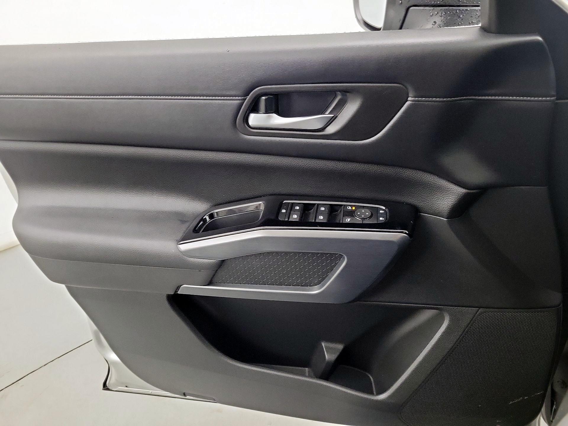 Thumbnail: 2024 Nissan Pathfinder - 12