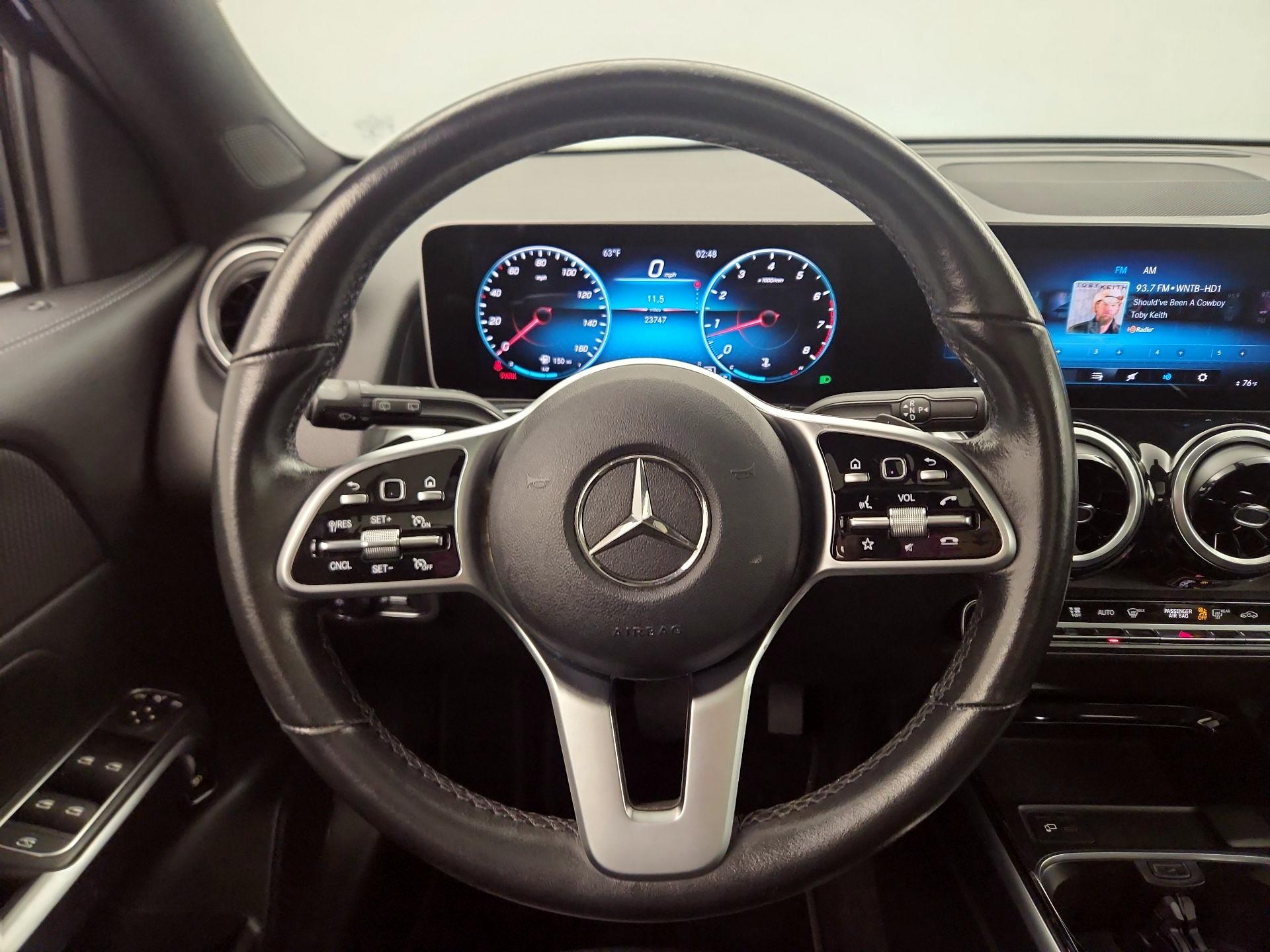 Thumbnail: 2021 Mercedes-Benz GLB - 10