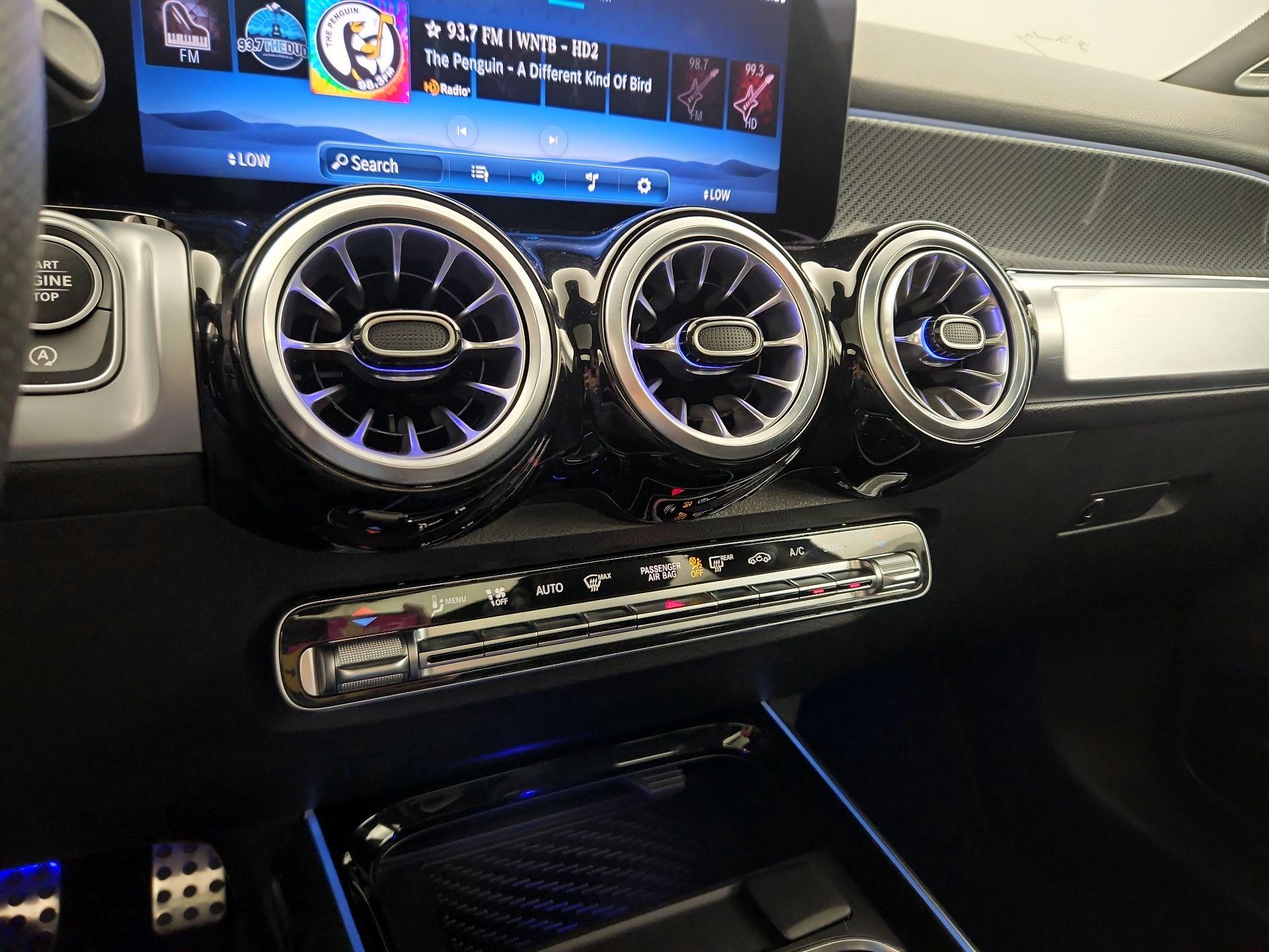 Thumbnail: 2024 Mercedes-Benz GLB - 16