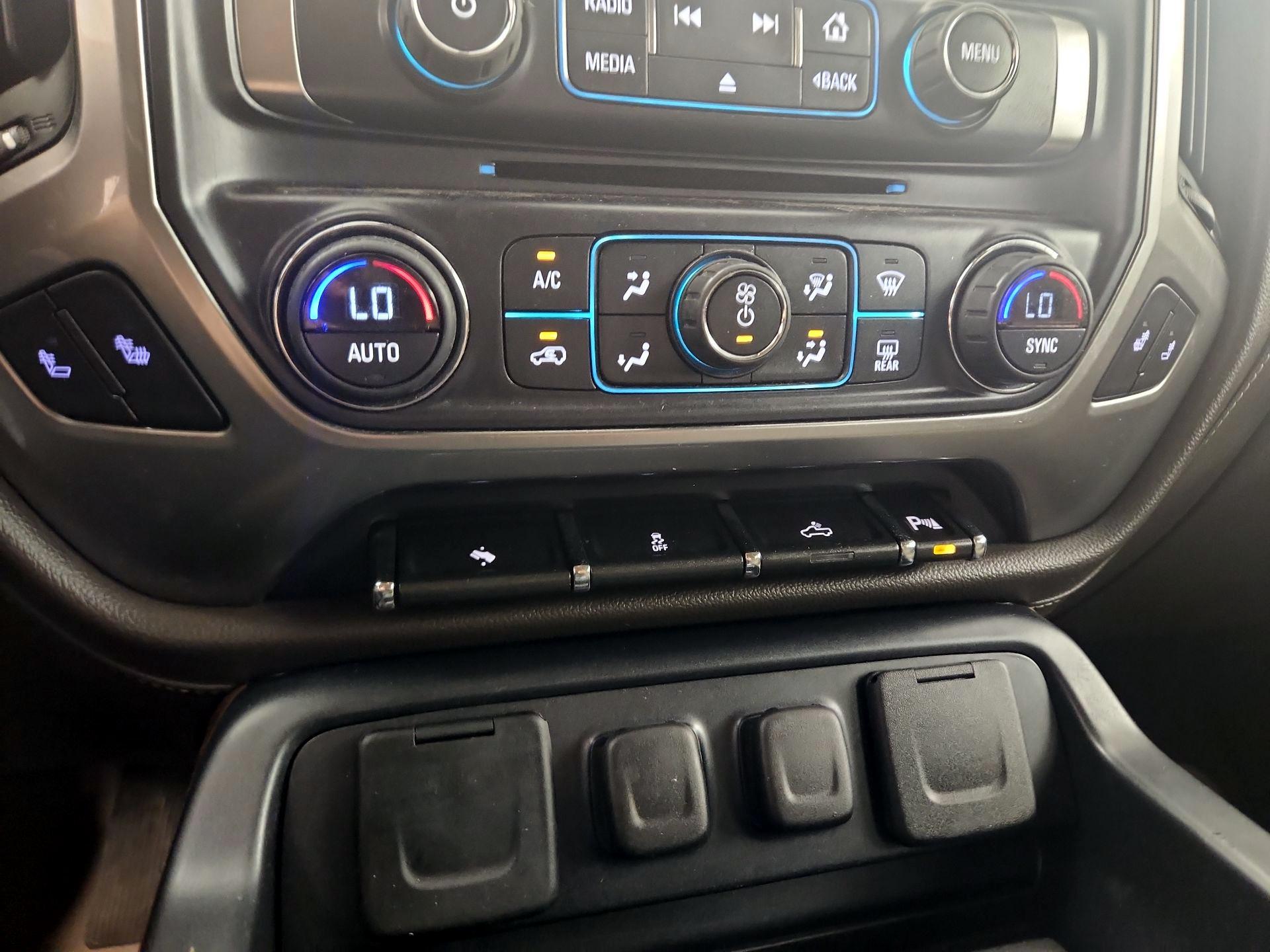 Thumbnail: 2014 Chevrolet Silverado 1500 - 16