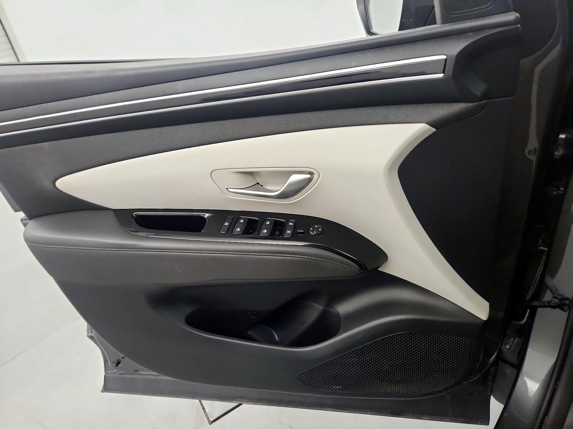 Thumbnail: 2022 Hyundai Tucson - 12