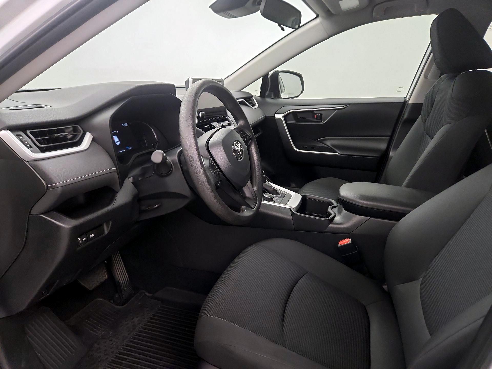 Thumbnail: 2024 Toyota RAV4 - 11