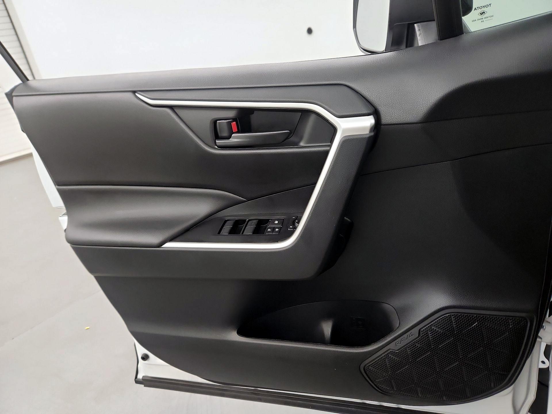 Thumbnail: 2024 Toyota RAV4 - 12