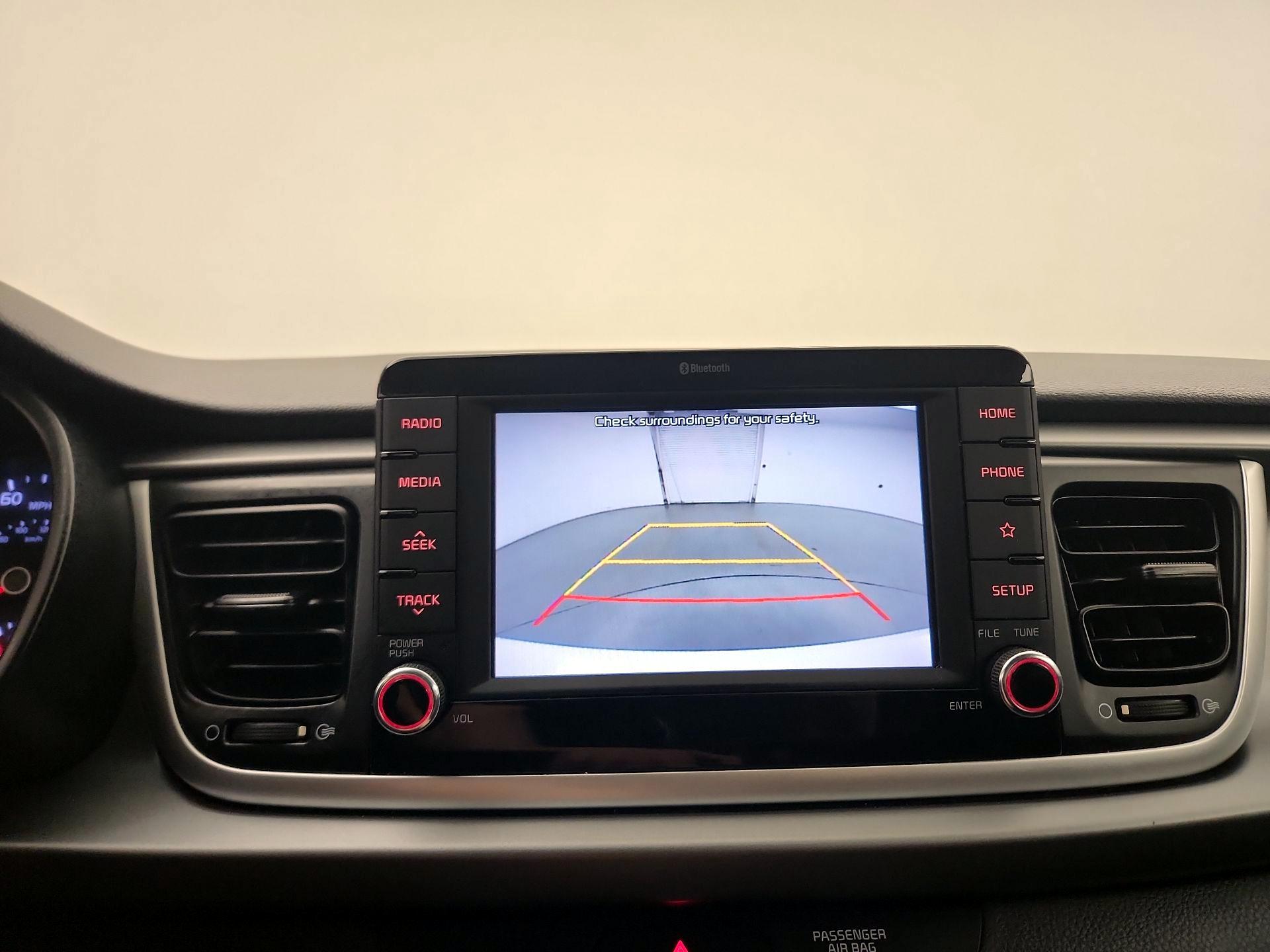 Thumbnail: 2020 Kia Rio - 14