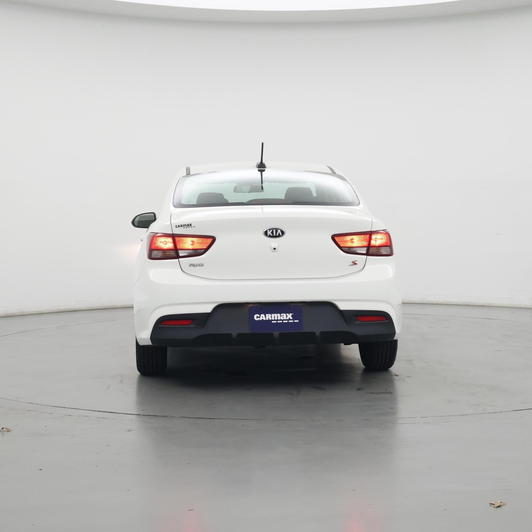 Thumbnail: 2020 Kia Rio - 6