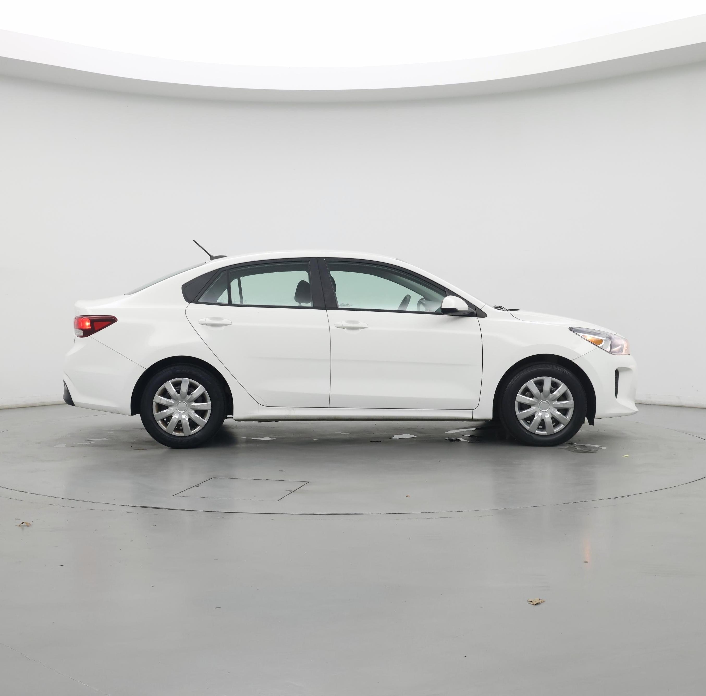 Thumbnail: 2020 Kia Rio - 7