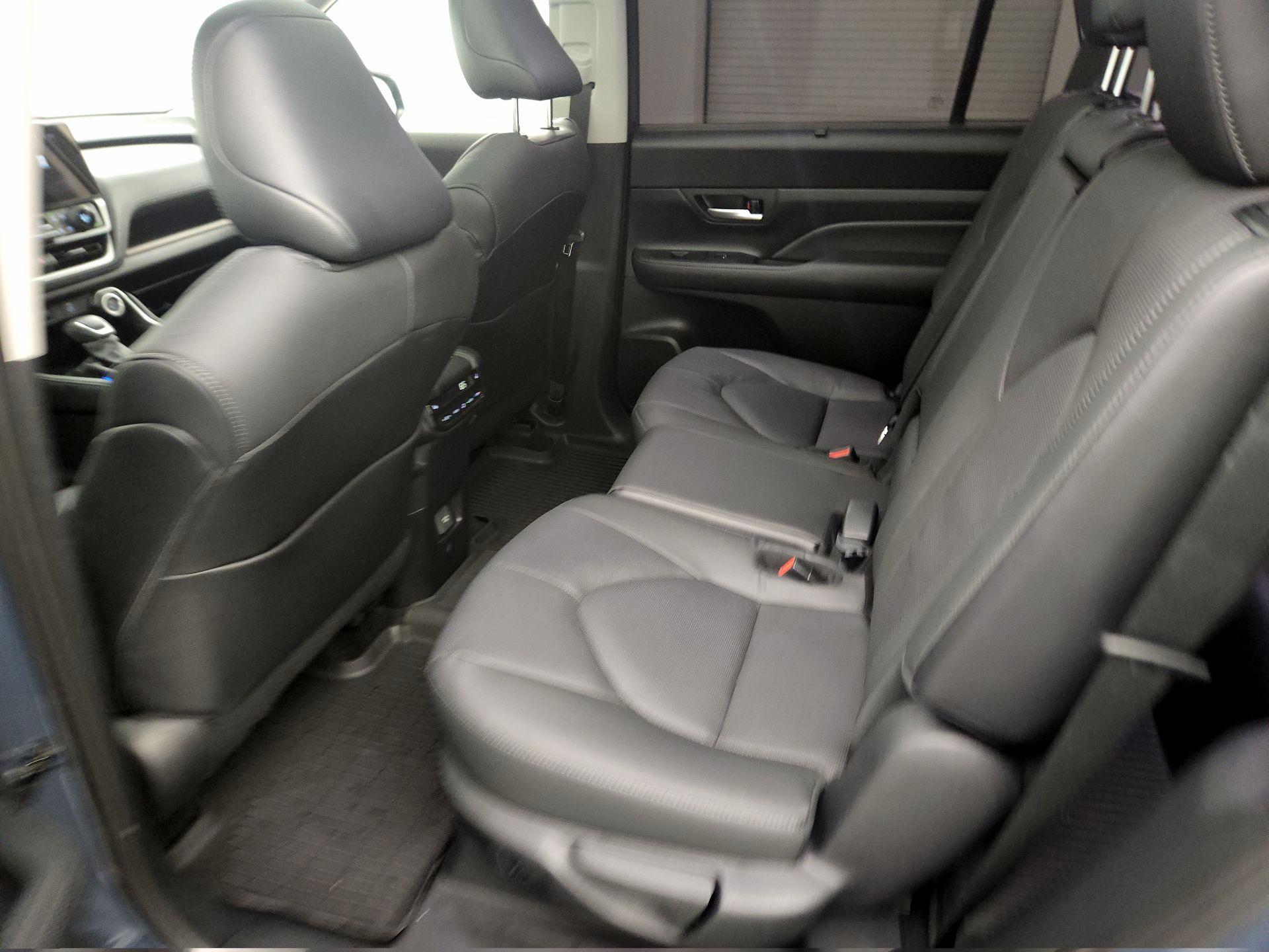 Thumbnail: 2025 Toyota Grand Highlander - 20