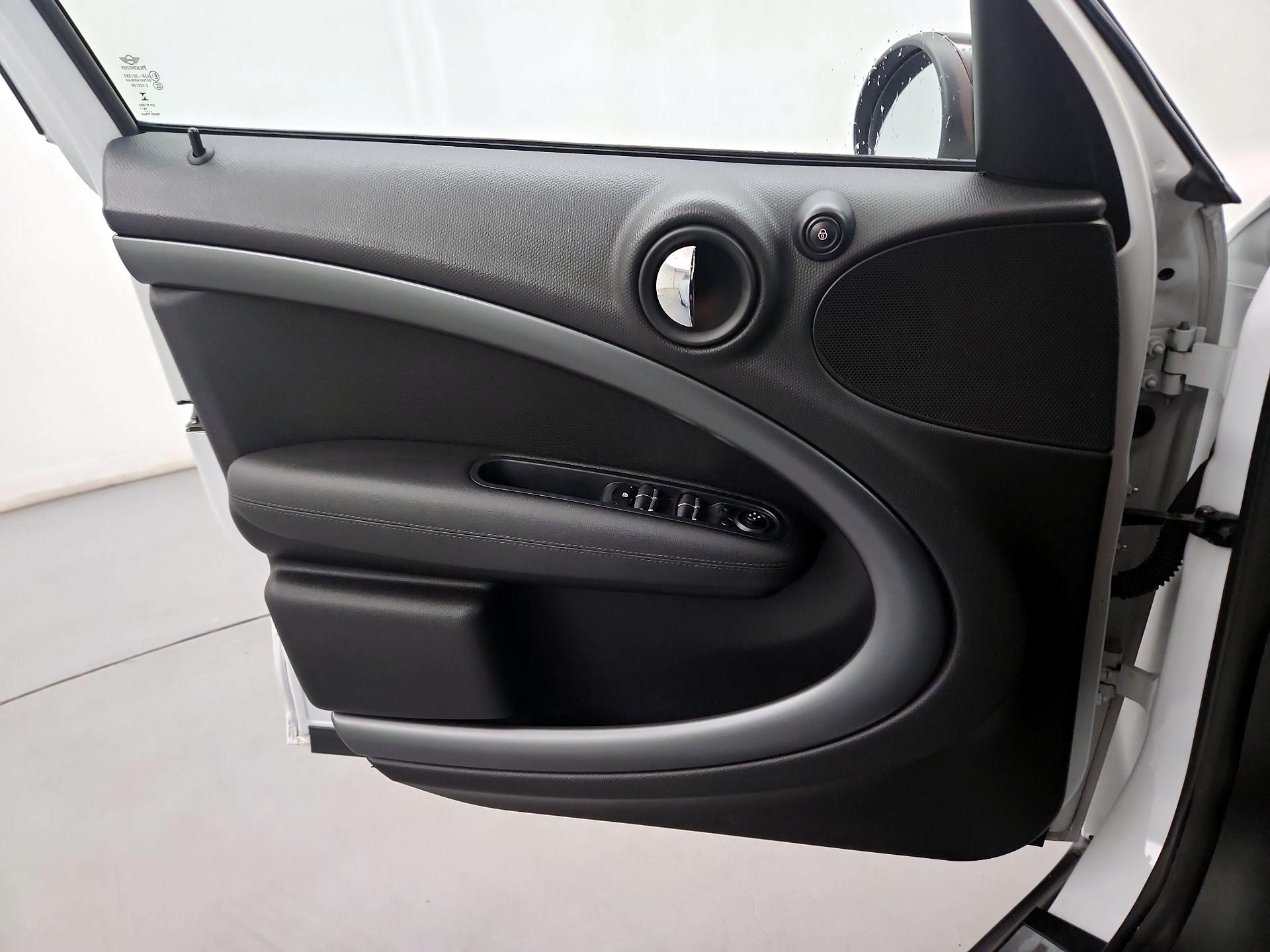 Thumbnail: 2015 MINI Cooper Countryman - 12