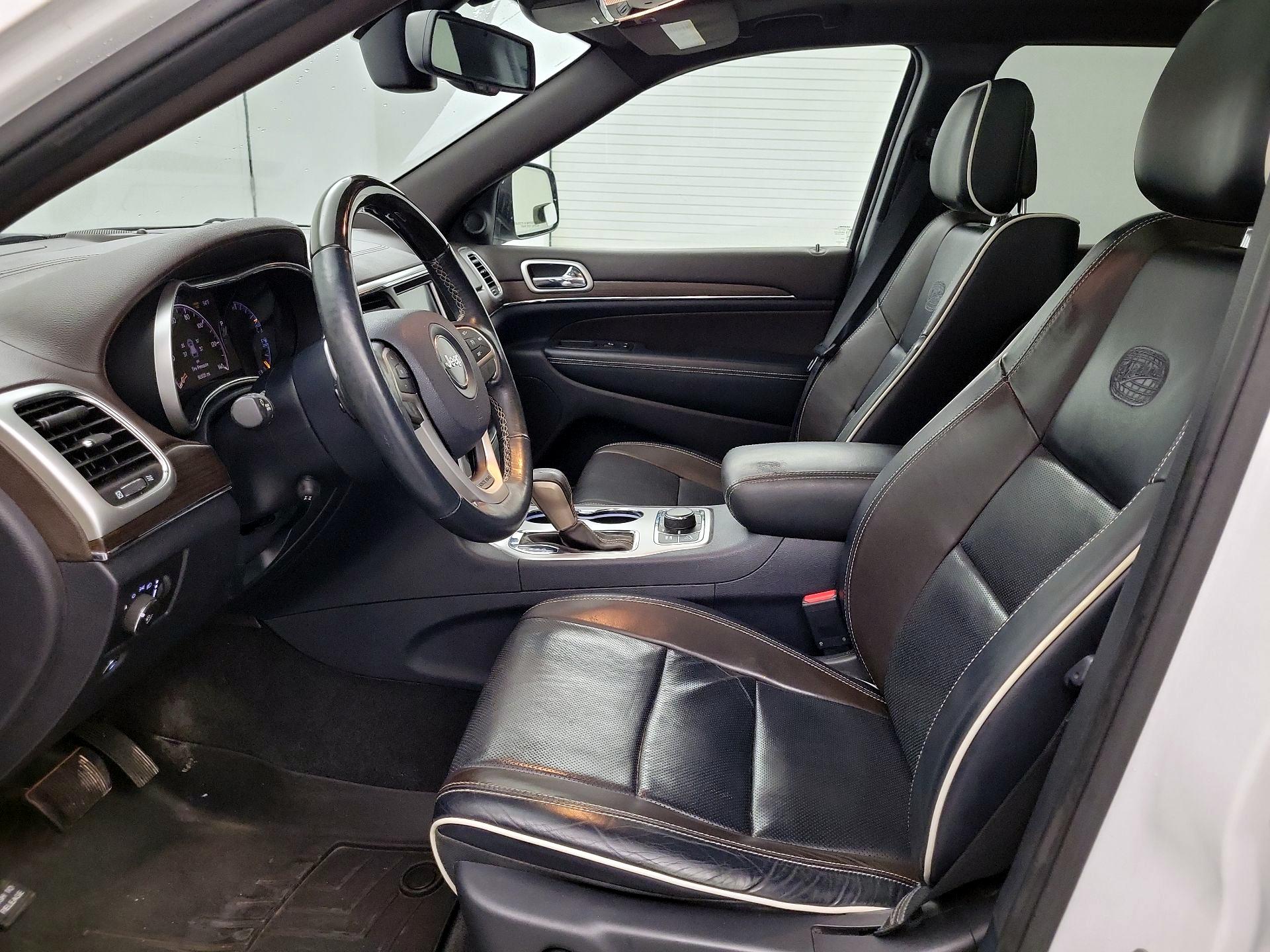 Thumbnail: 2016 Jeep Grand Cherokee - 11