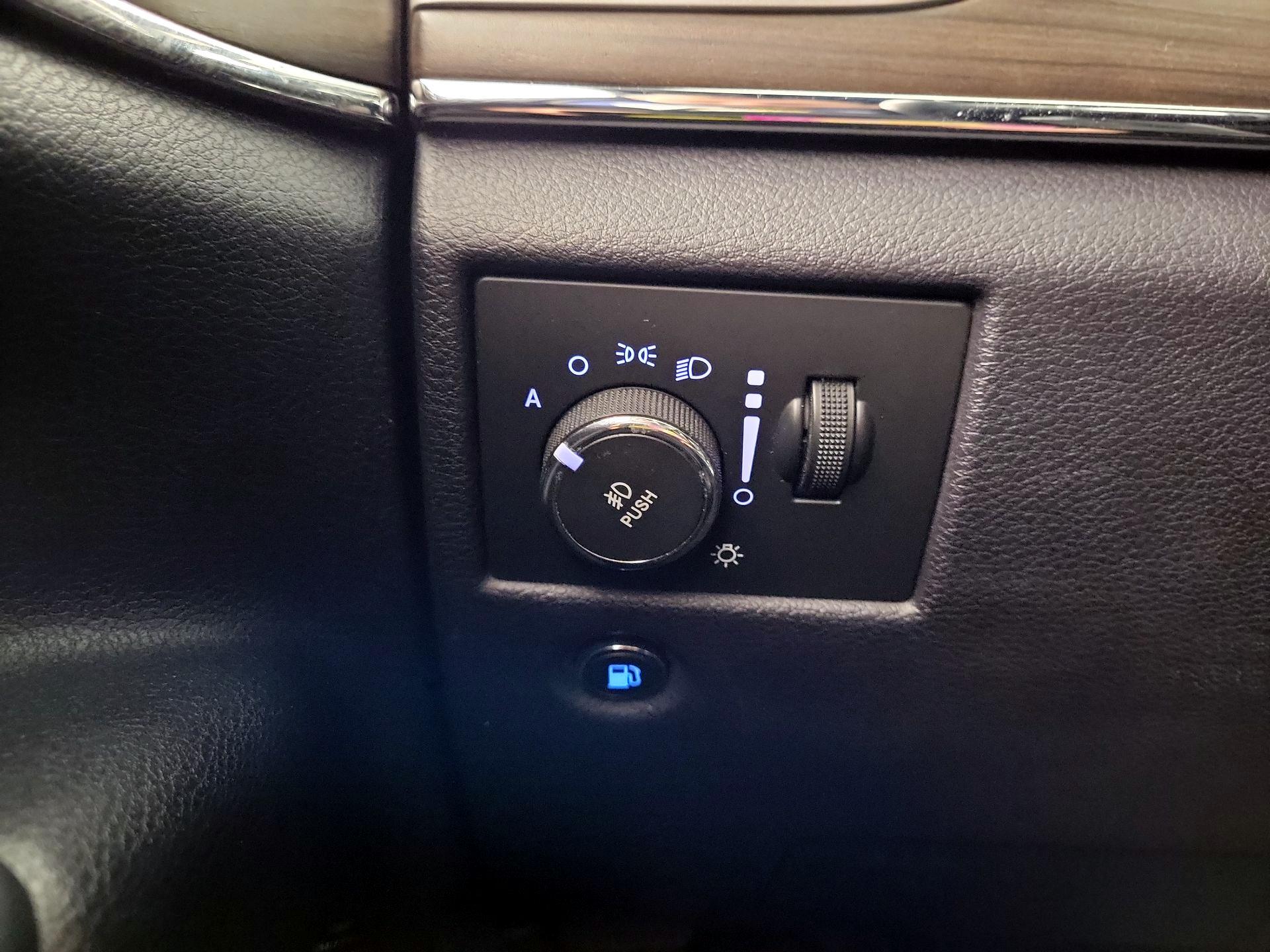 Thumbnail: 2016 Jeep Grand Cherokee - 13
