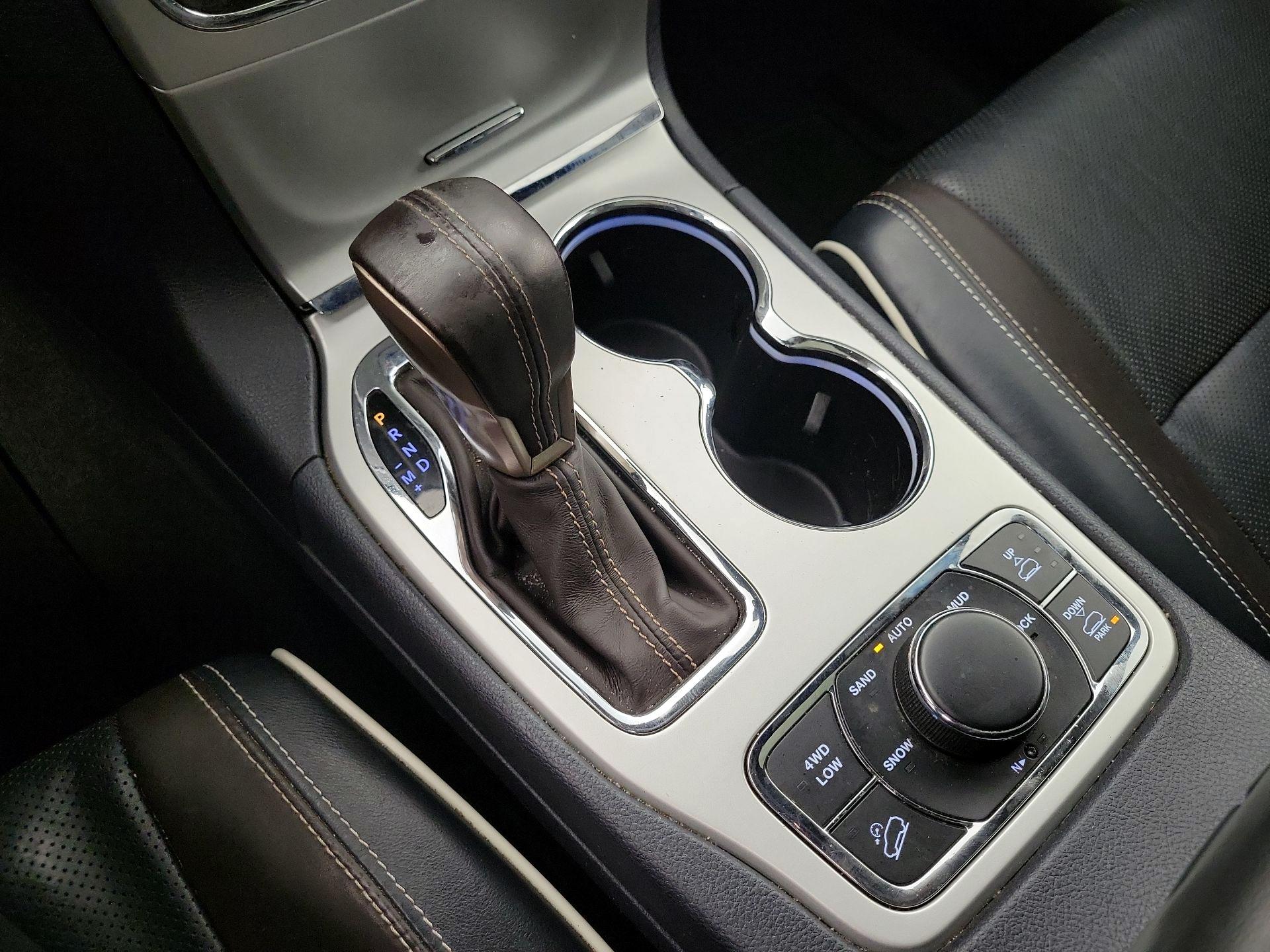 Thumbnail: 2016 Jeep Grand Cherokee - 18