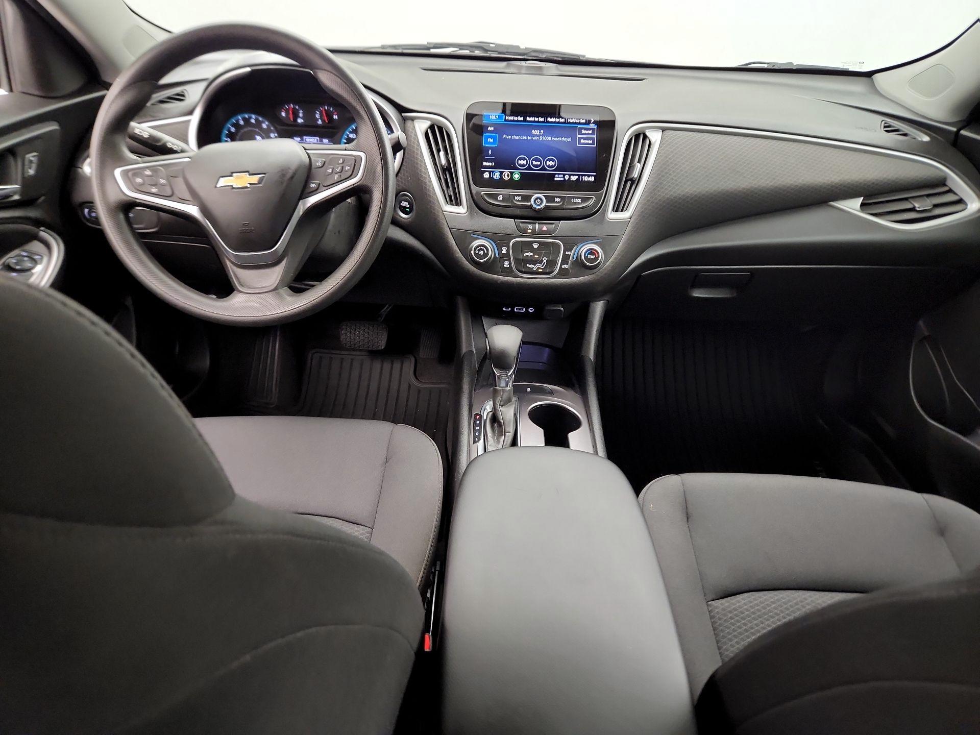 Thumbnail: 2022 Chevrolet Malibu - 9