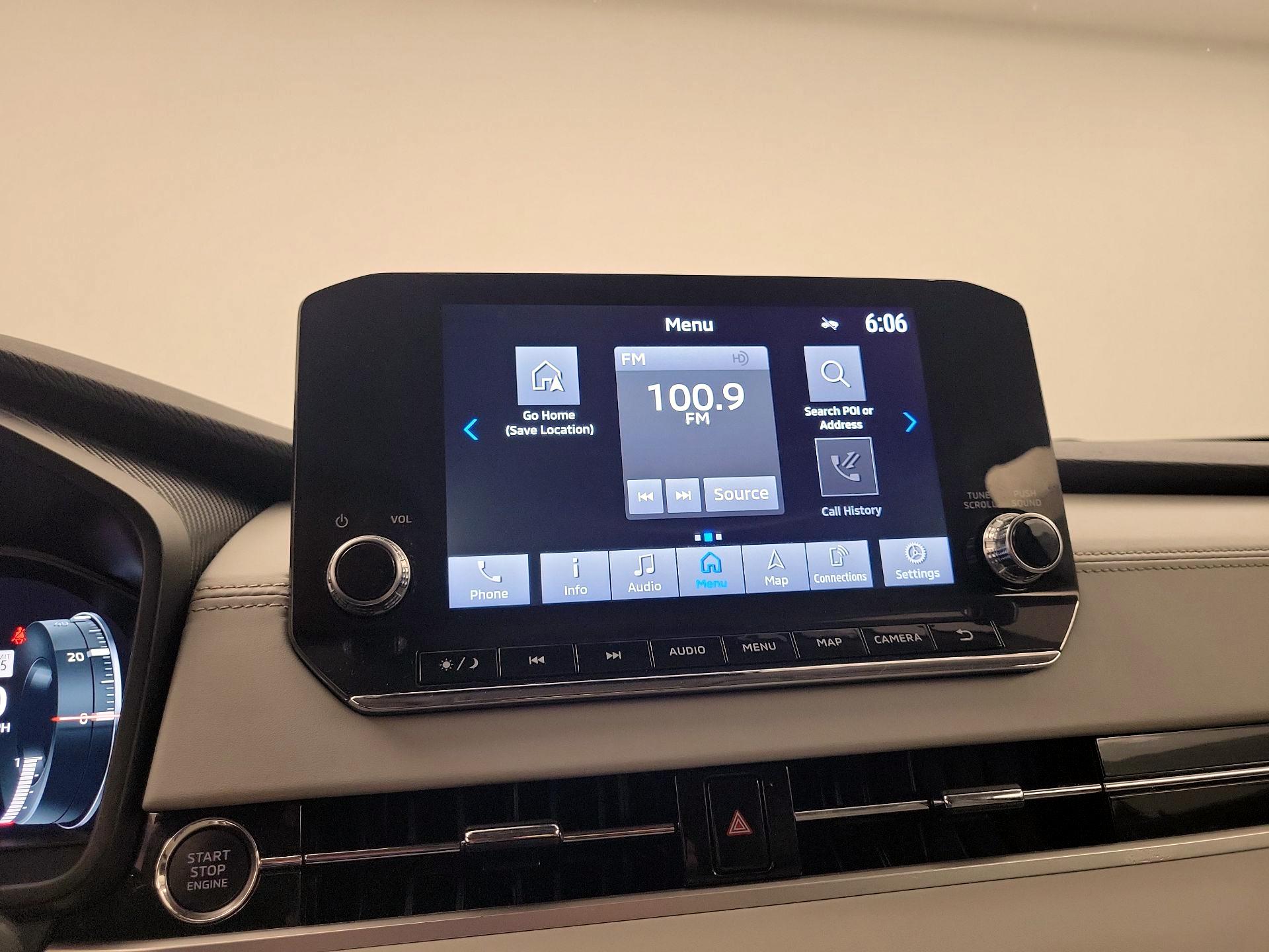 Thumbnail: 2023 Mitsubishi Outlander - 16