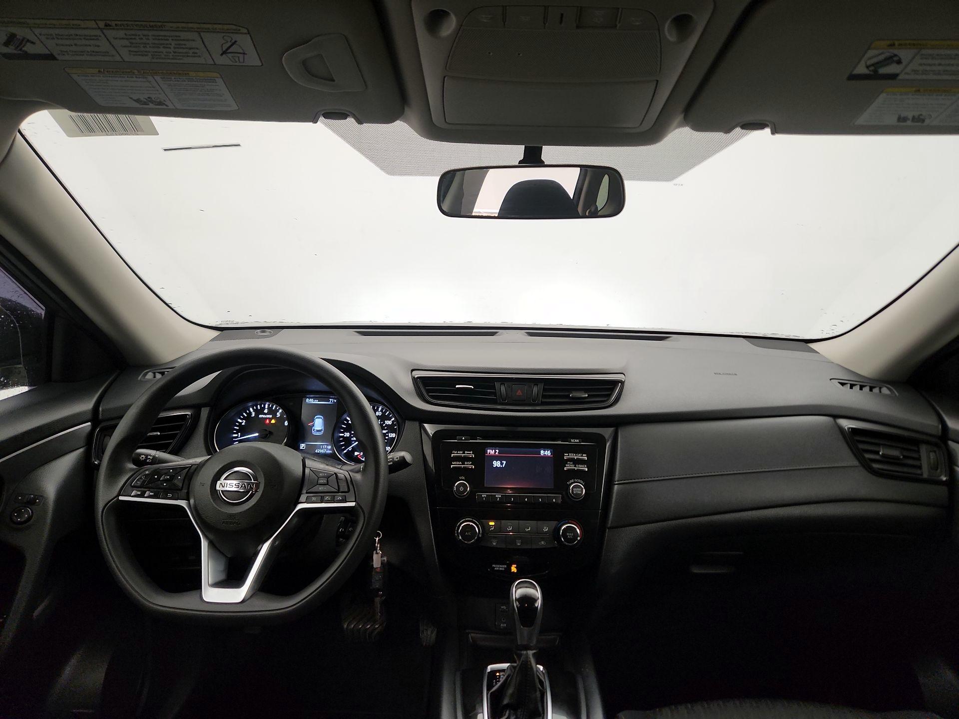Thumbnail: 2017 Nissan Rogue - 9