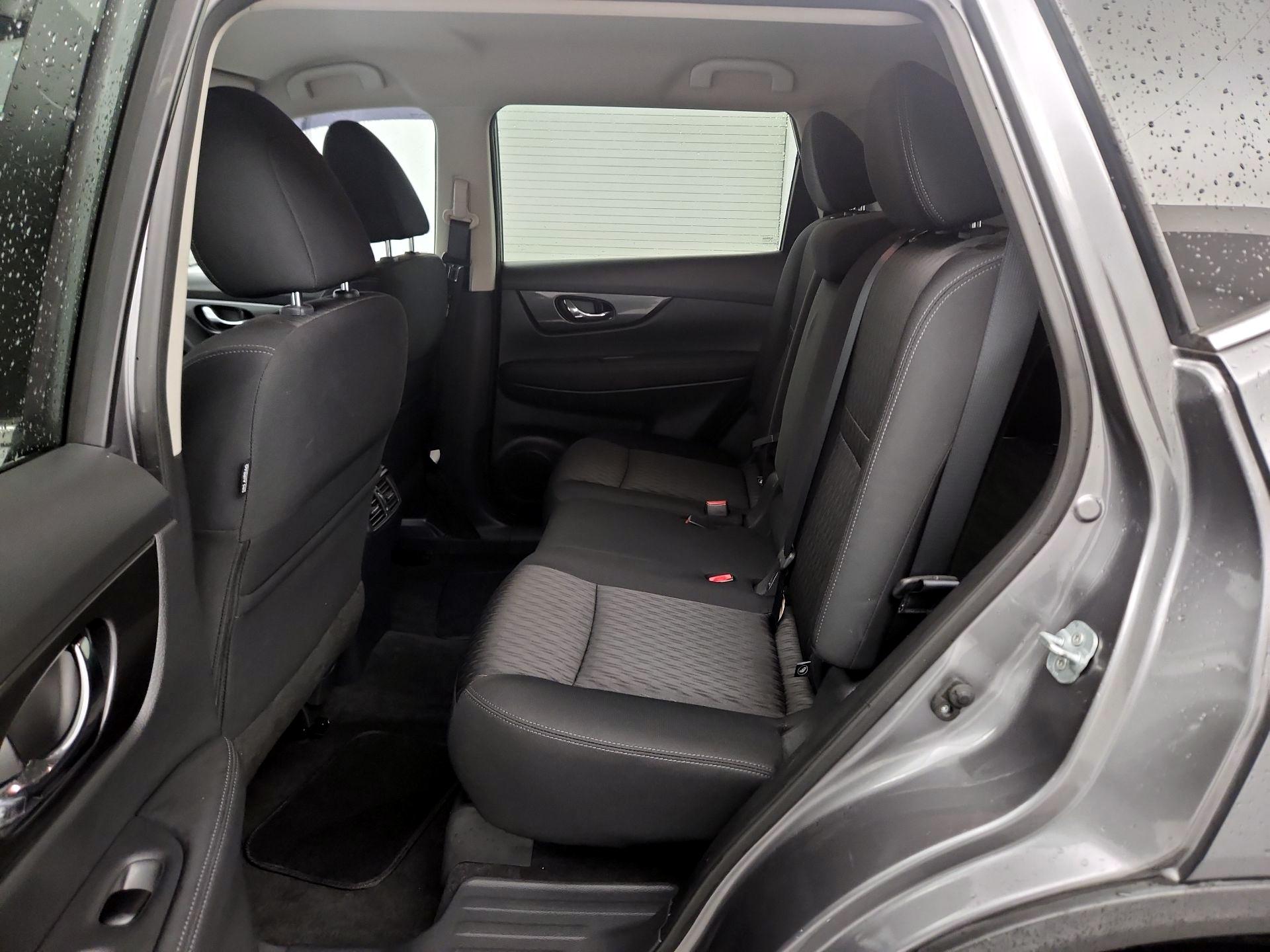 Thumbnail: 2017 Nissan Rogue - 19