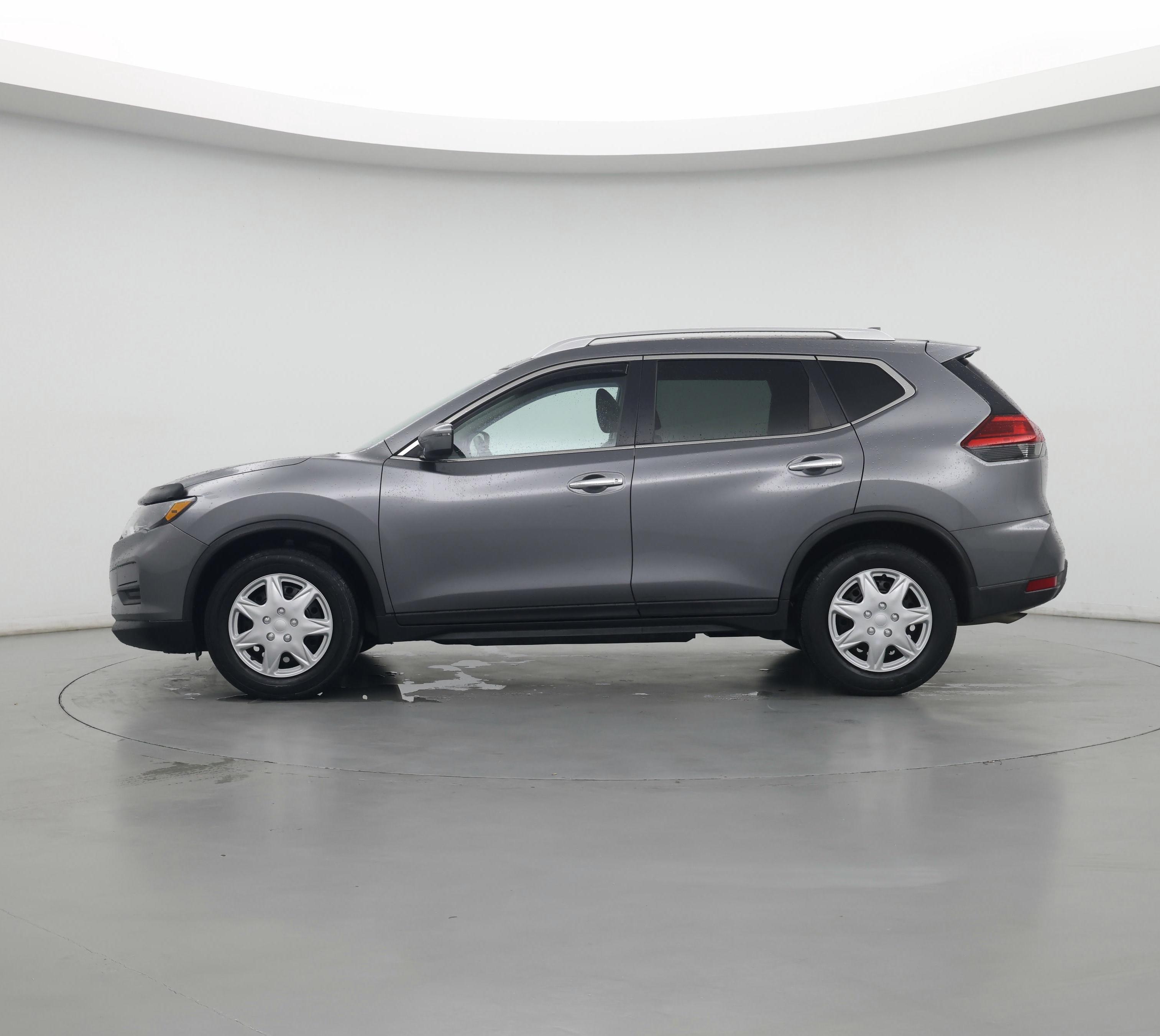 Thumbnail: 2017 Nissan Rogue - 3