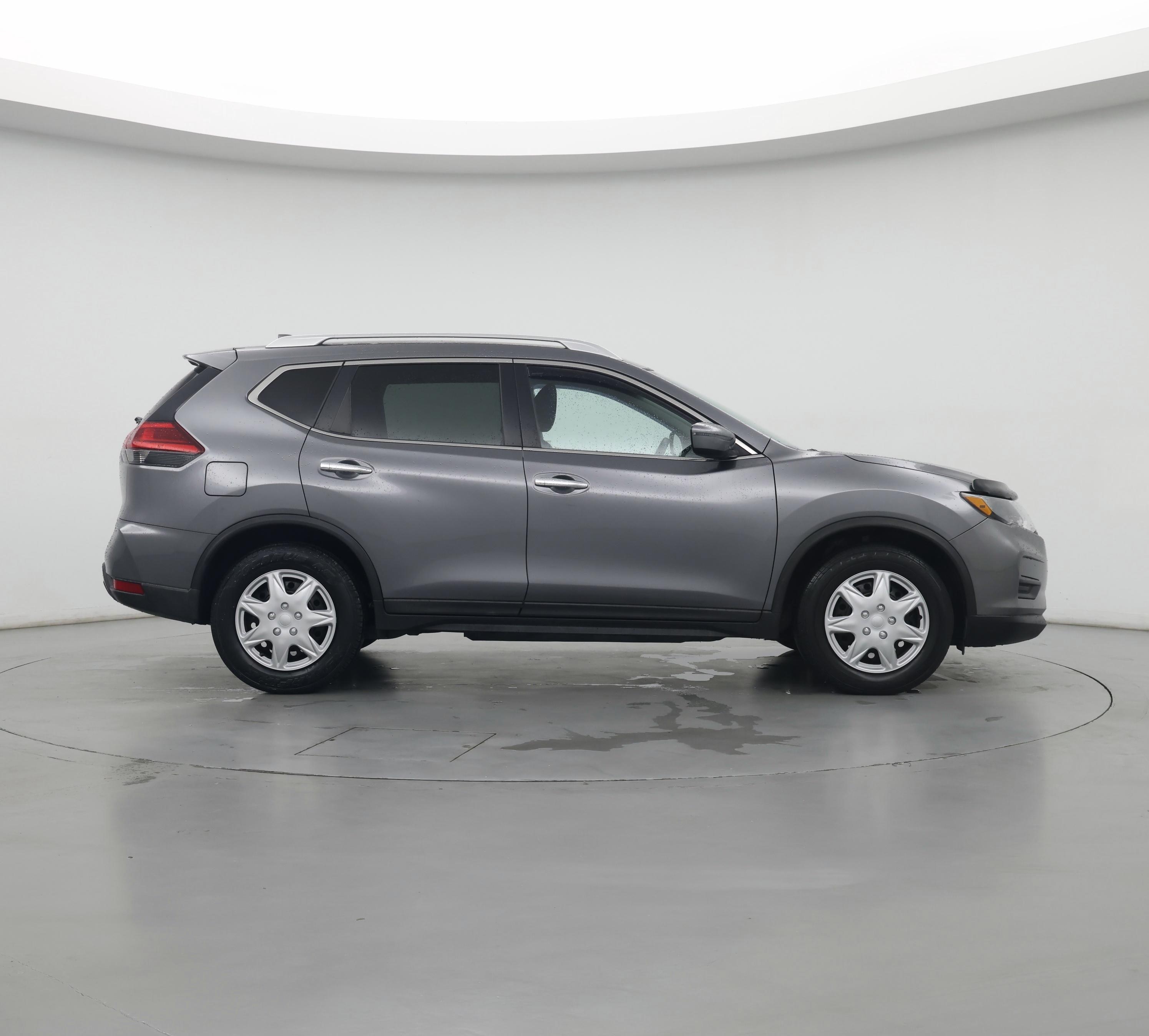 Thumbnail: 2017 Nissan Rogue - 7