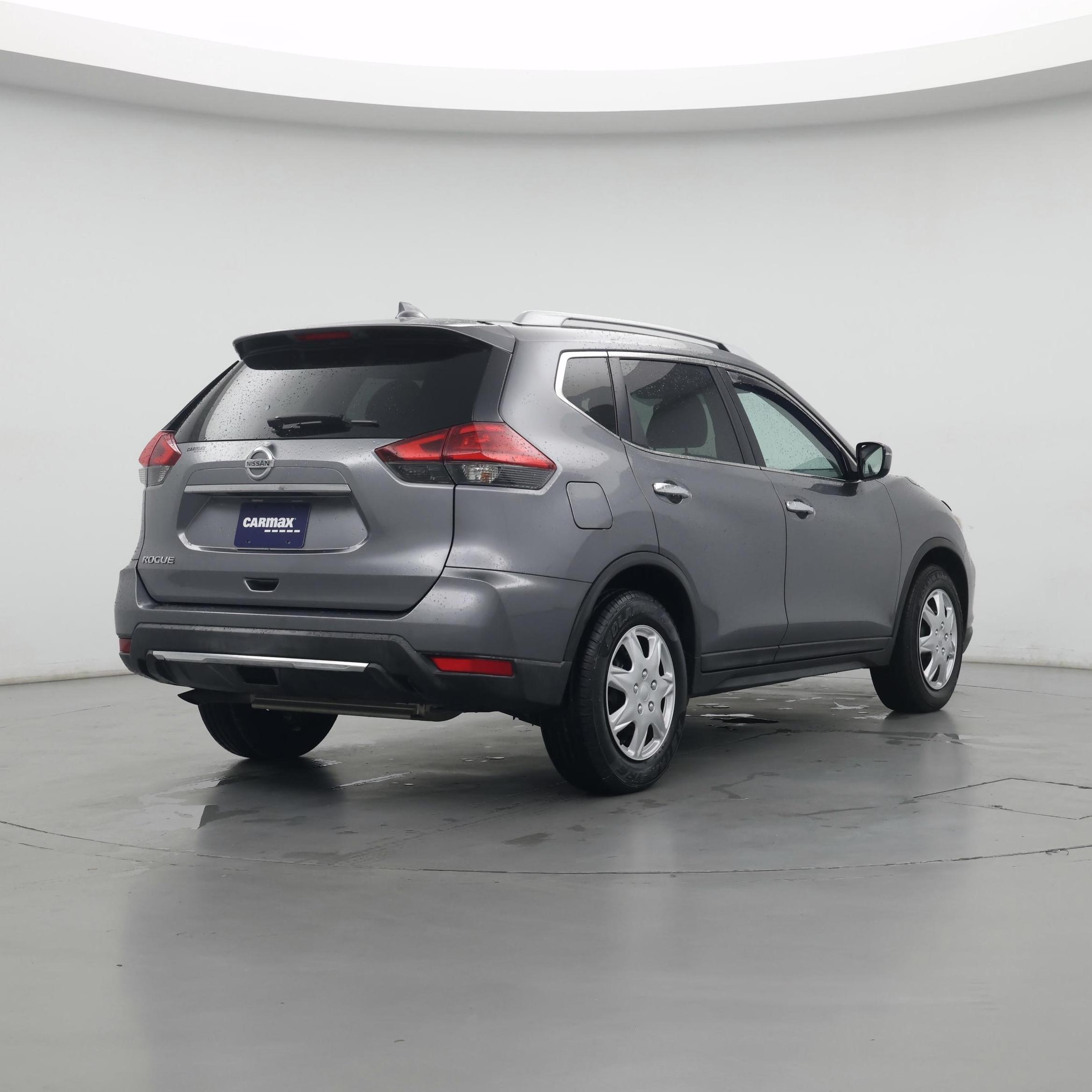 Thumbnail: 2017 Nissan Rogue - 8