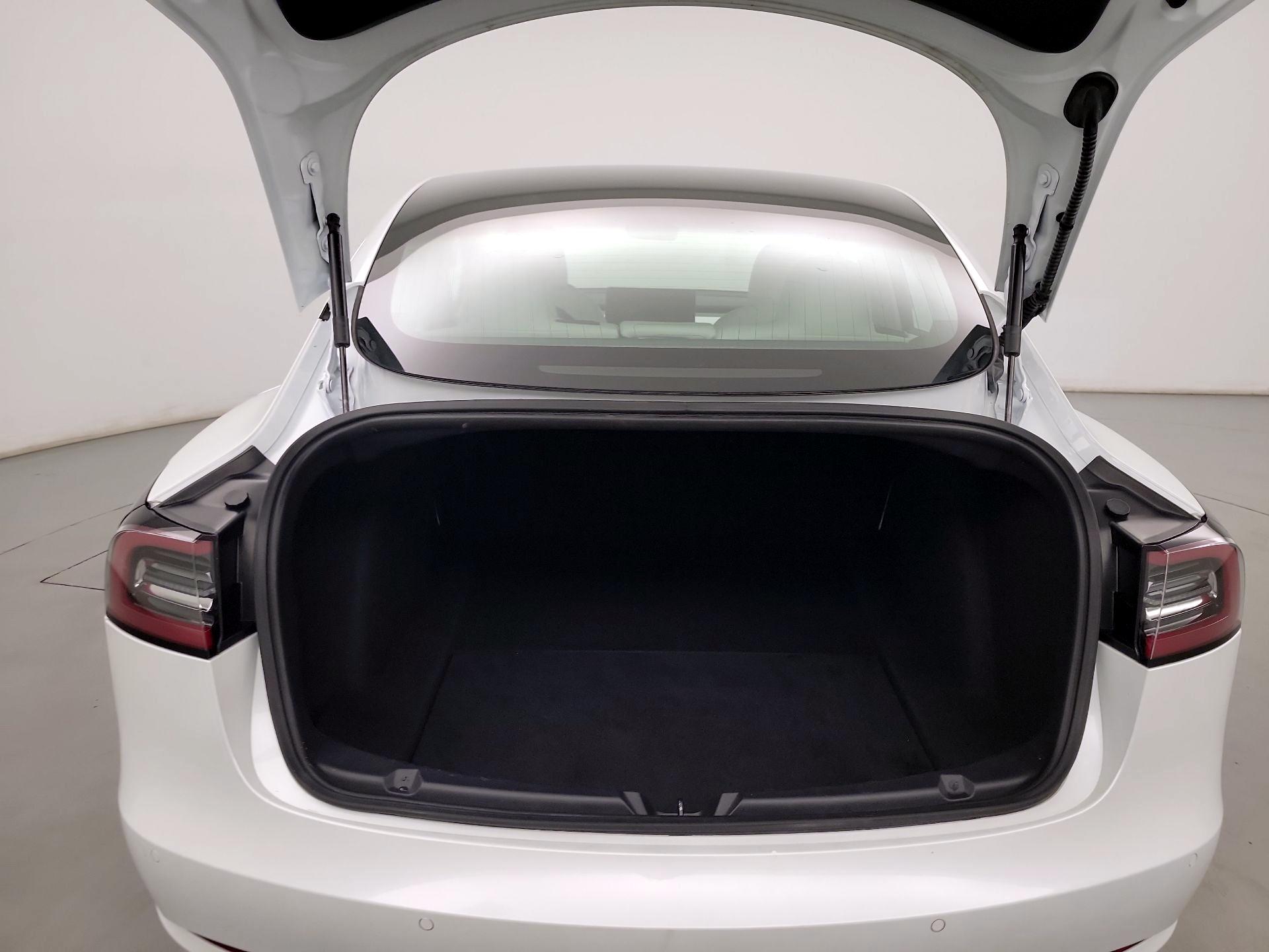 Thumbnail: 2020 Tesla Model 3 - 20
