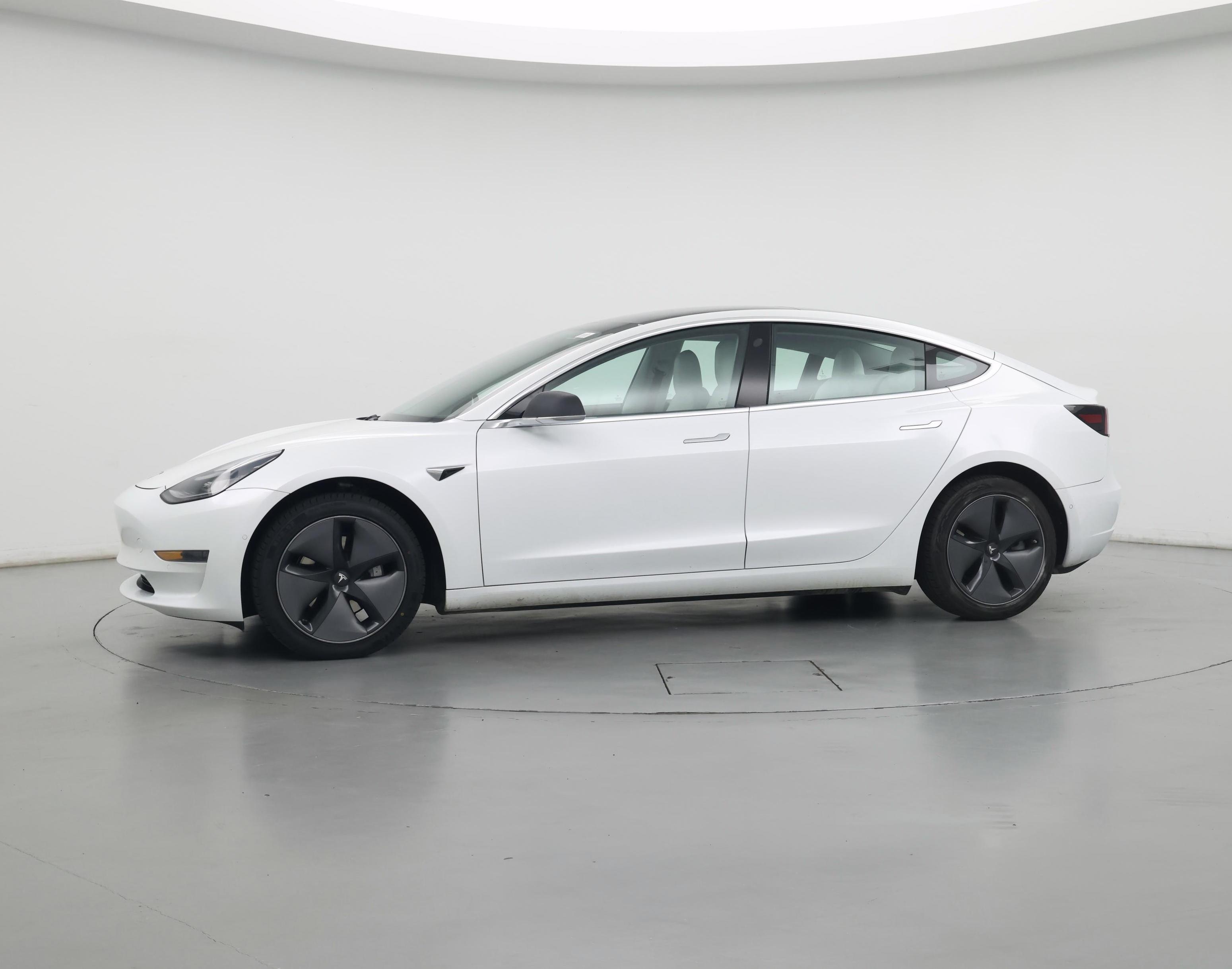 Thumbnail: 2020 Tesla Model 3 - 4