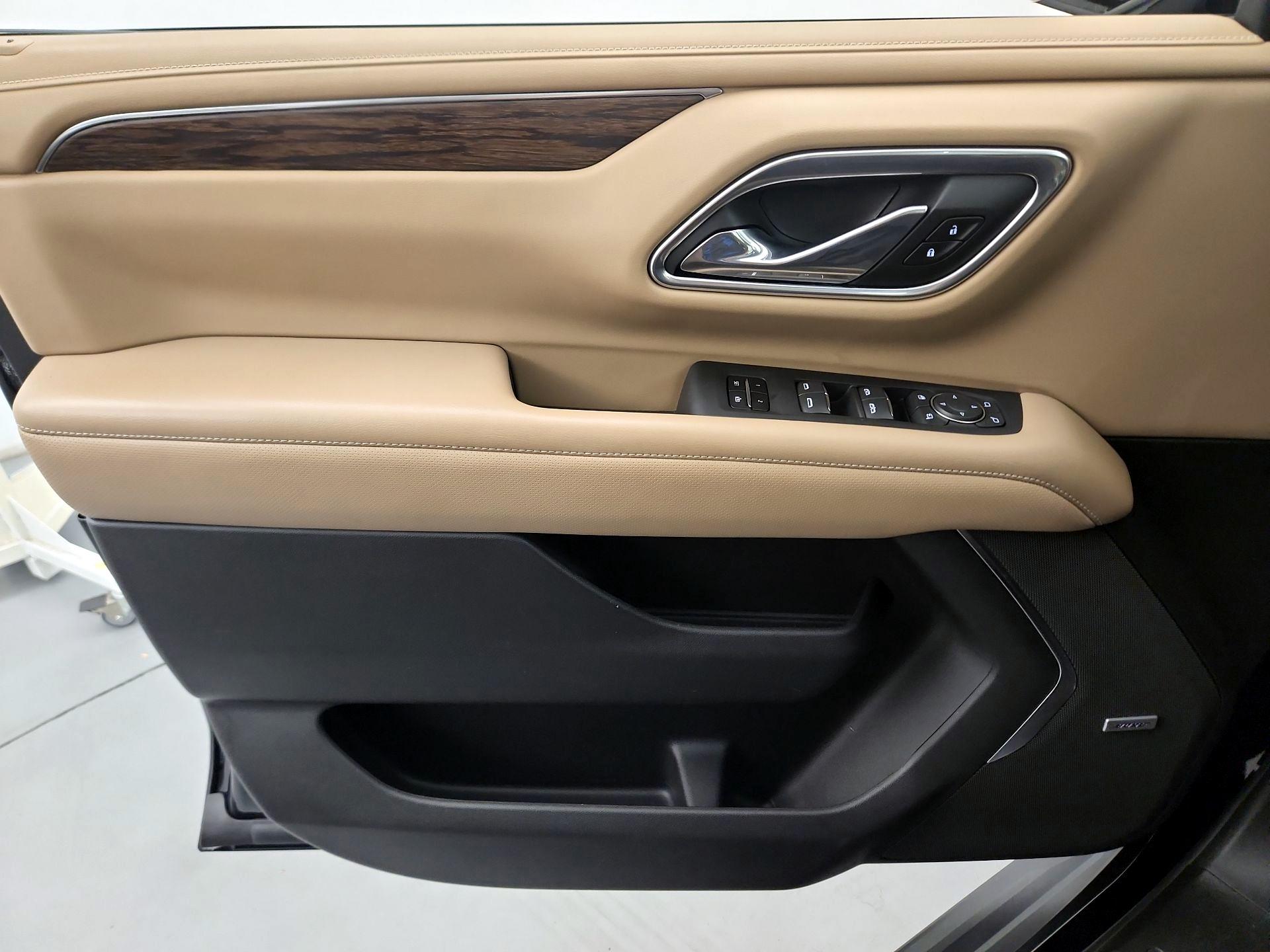 Thumbnail: 2021 Chevrolet Tahoe - 12