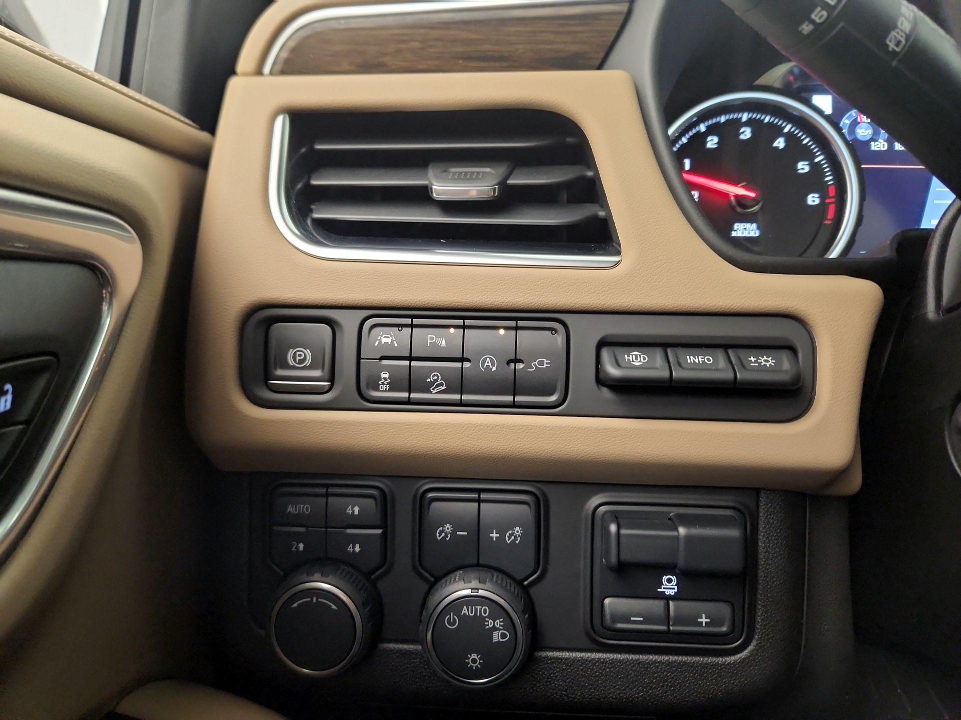 Thumbnail: 2021 Chevrolet Tahoe - 13