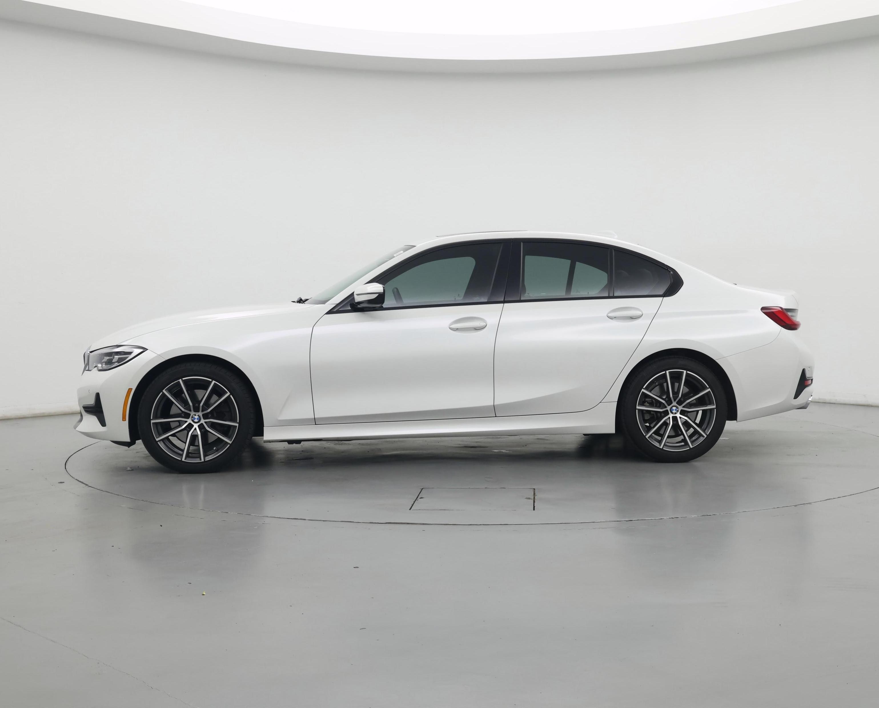 Thumbnail: 2022 BMW 3 Series - 3