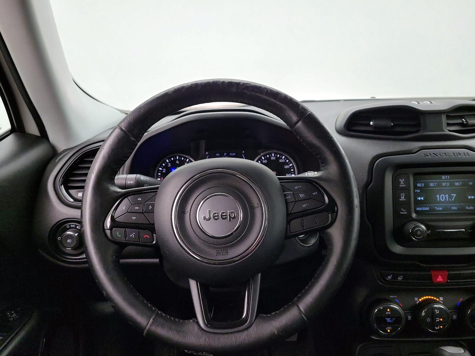 Thumbnail: 2017 Jeep Renegade - 10