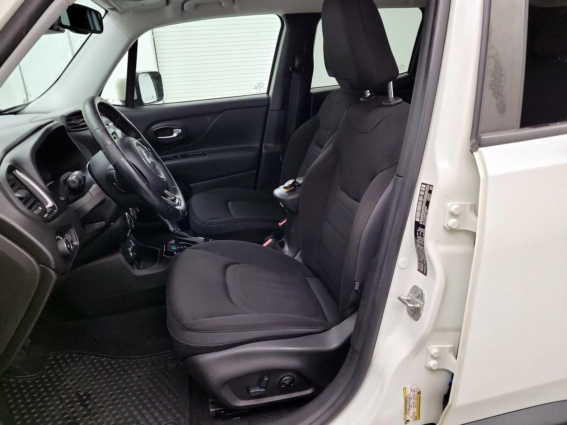 Thumbnail: 2017 Jeep Renegade - 11