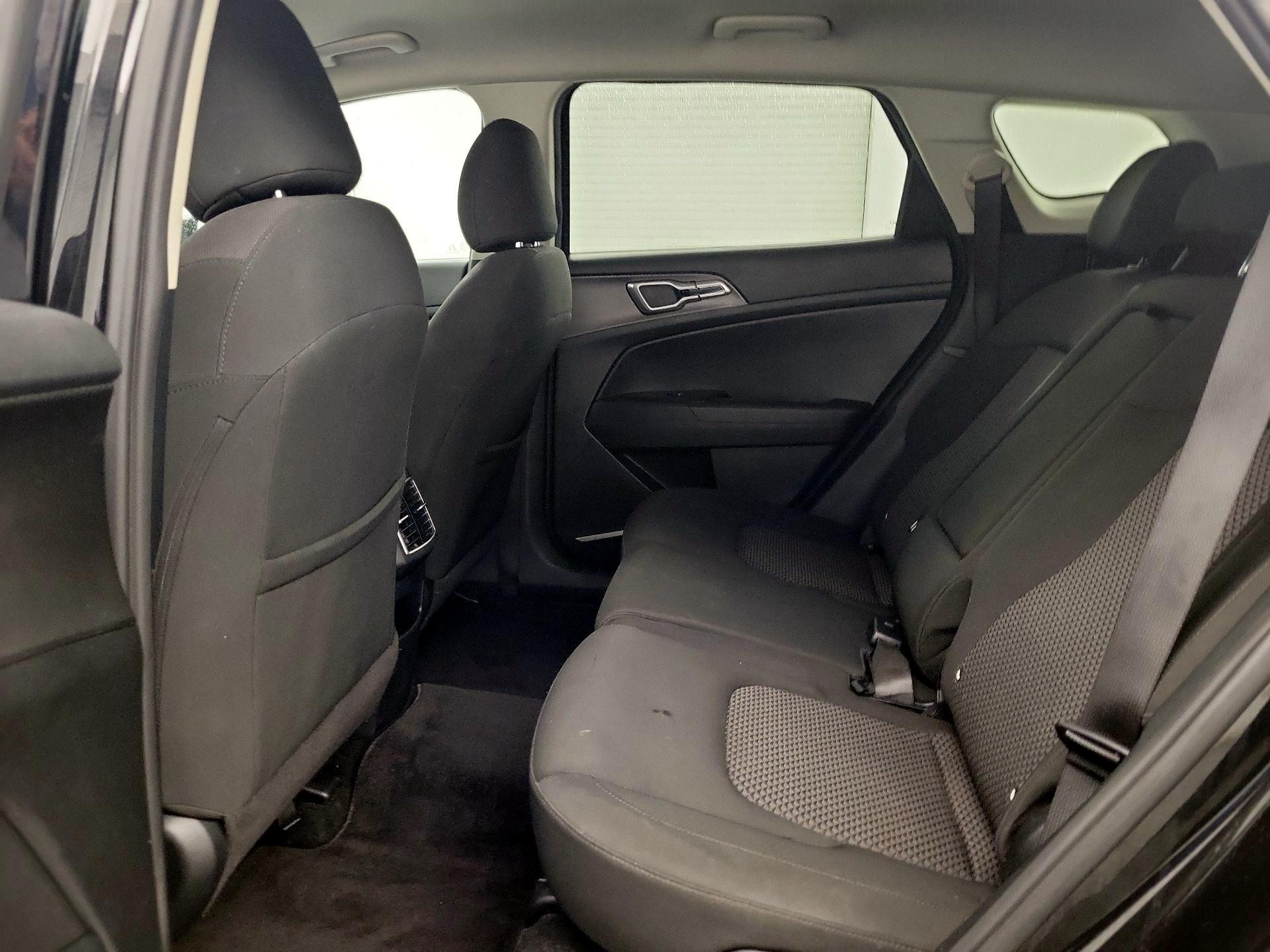 Thumbnail: 2023 Kia Sportage - 19